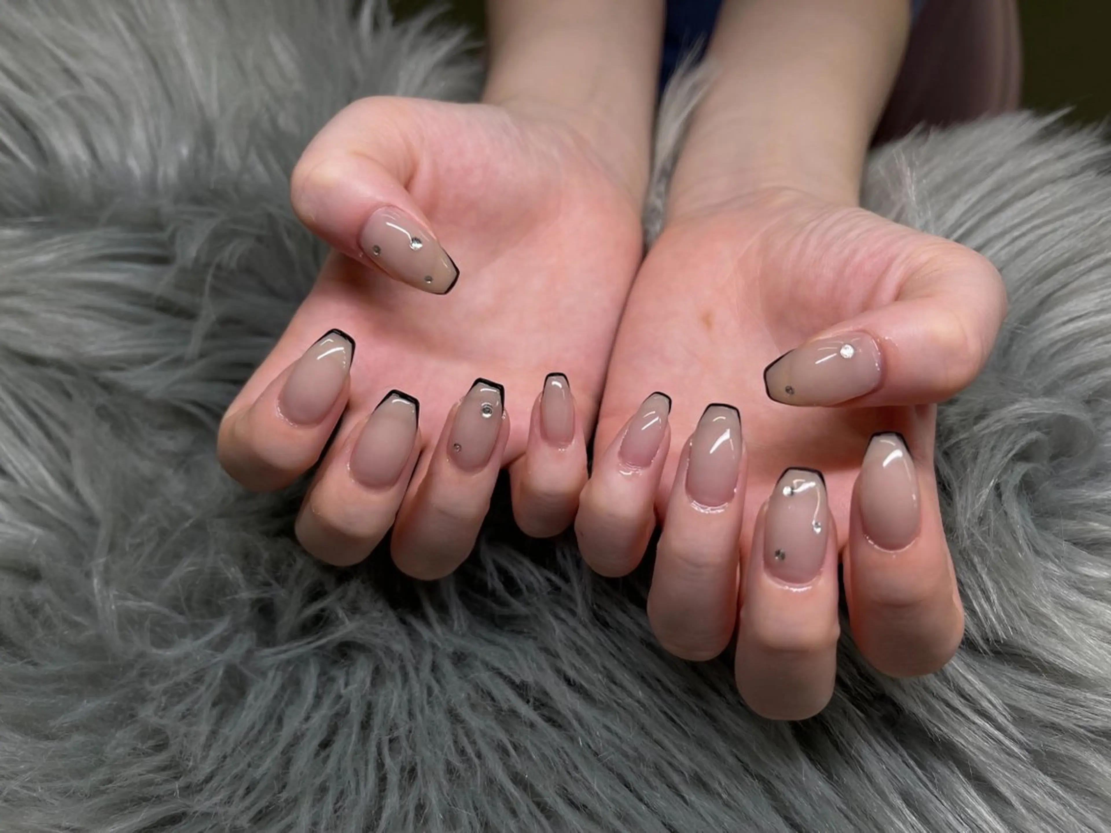 ネイル PEEKABOO京橋 EYE&NAILのマツエク・マツパデザイン