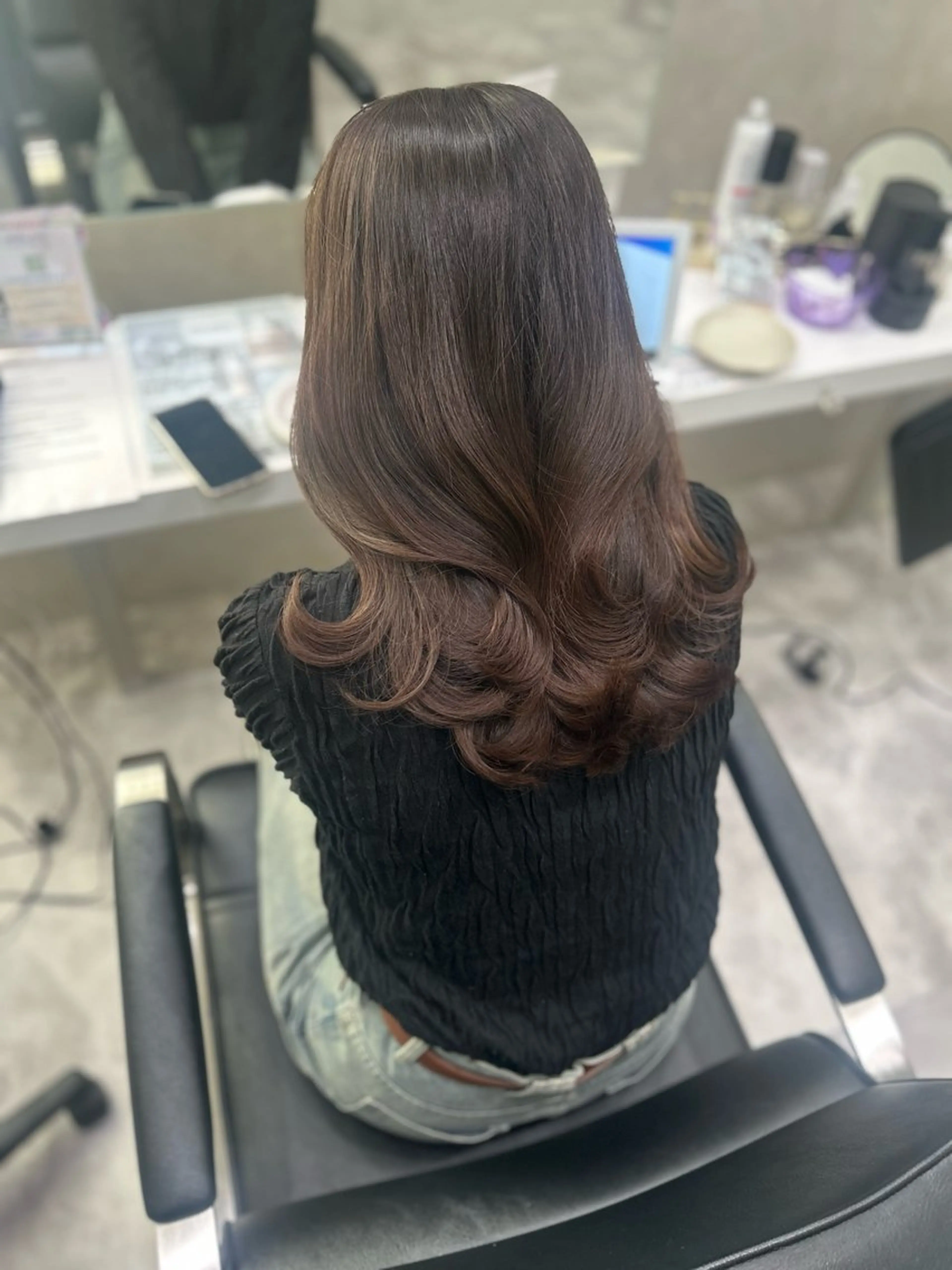 セミロング くびれヘア 韓国風ヘア カット ヘアカラー トリートメント SOYON豊田市駅店所属・SOYON豊田市駅店 MIYUのヘアスタイル