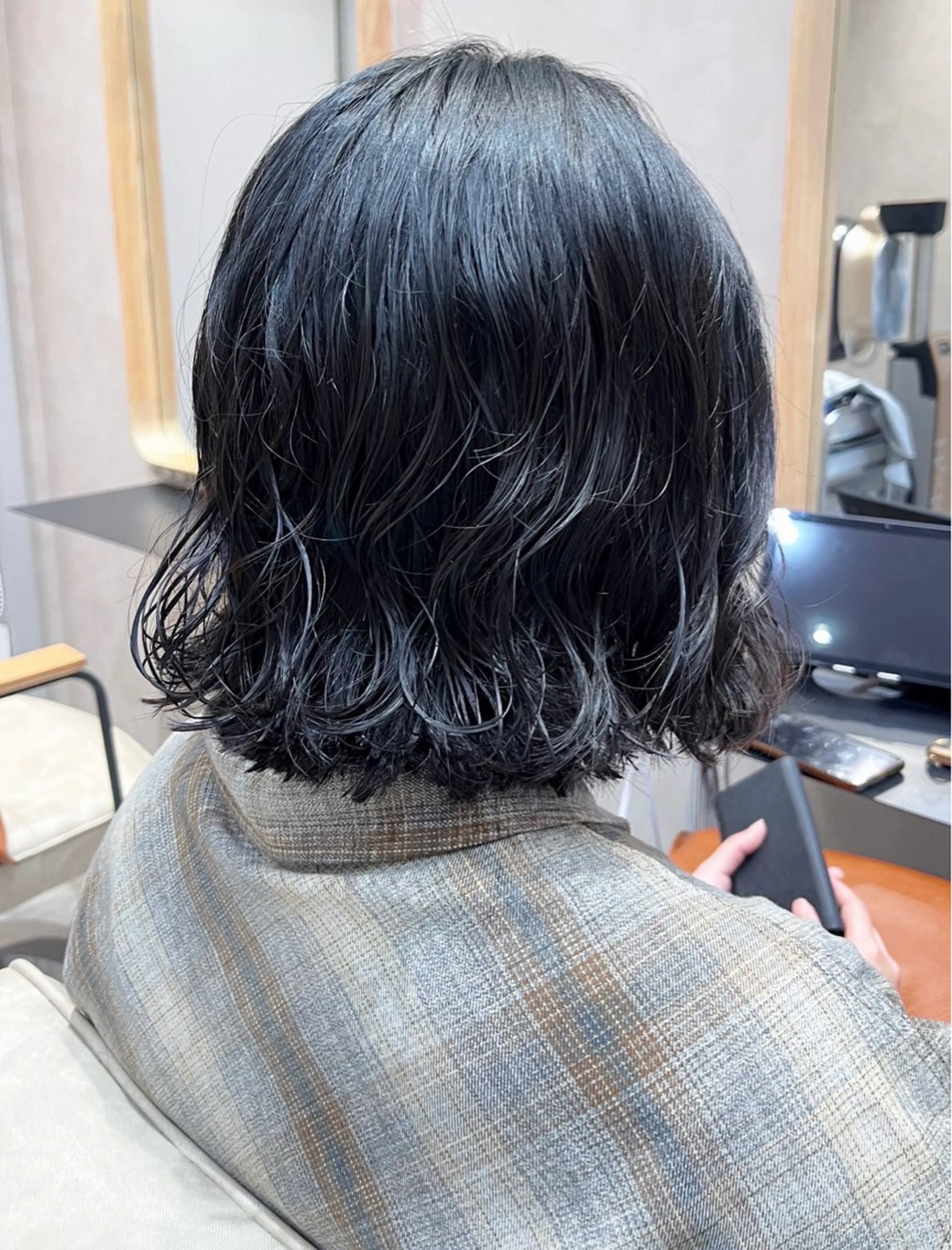 ミディアム パーマ 阿久津真衣 似合わせカットのヘアスタイル