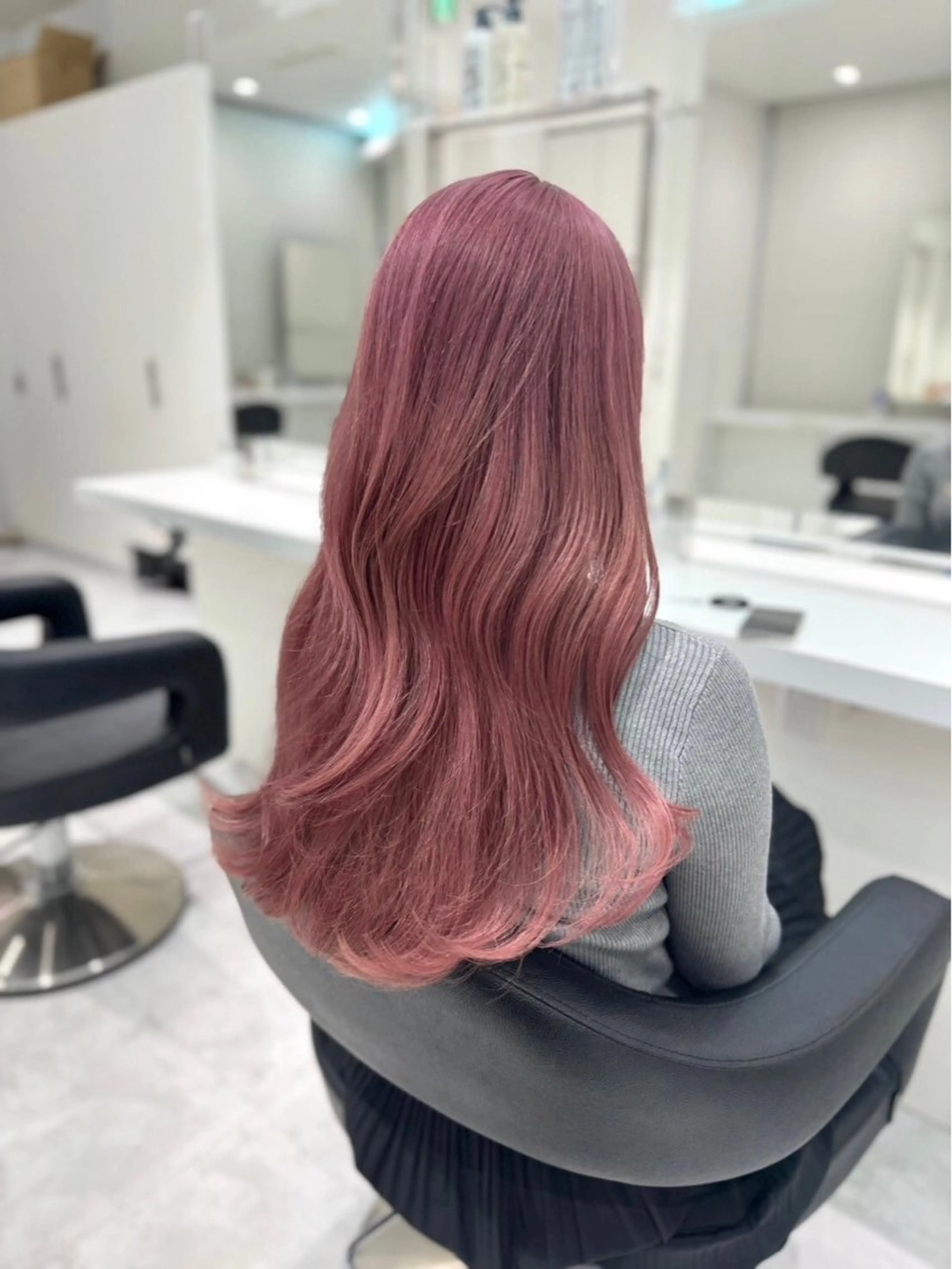 カラー akari🎀🤍 ガーリーstyleのヘアスタイル