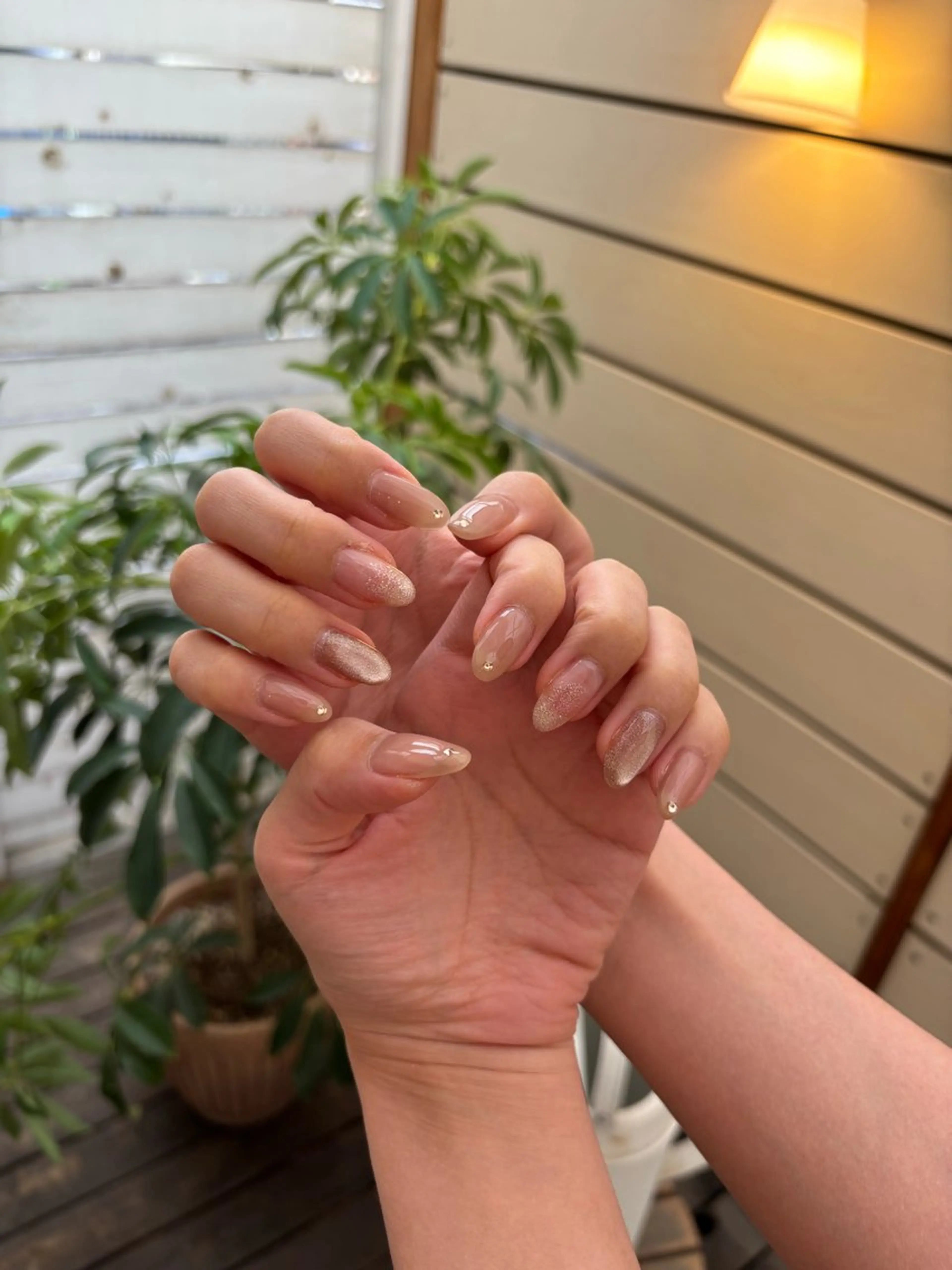 ネイル オフィスネイル シンプルネイル 2byMAXBEAUTY所属・渡辺 つぐみのネイルデザイン