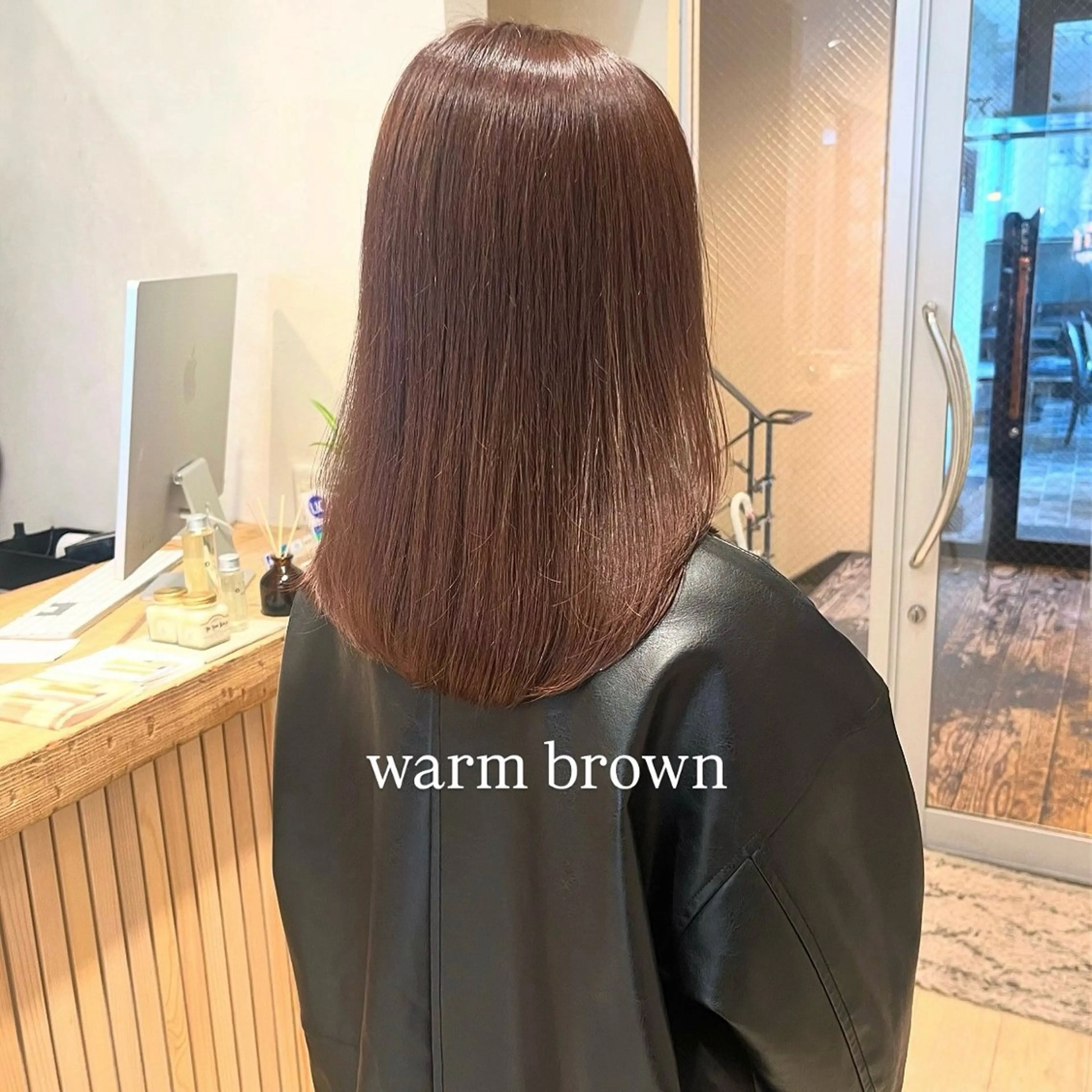 ミディアム カット ヘアカラー トリートメント SiLO yuri andoのヘアスタイル