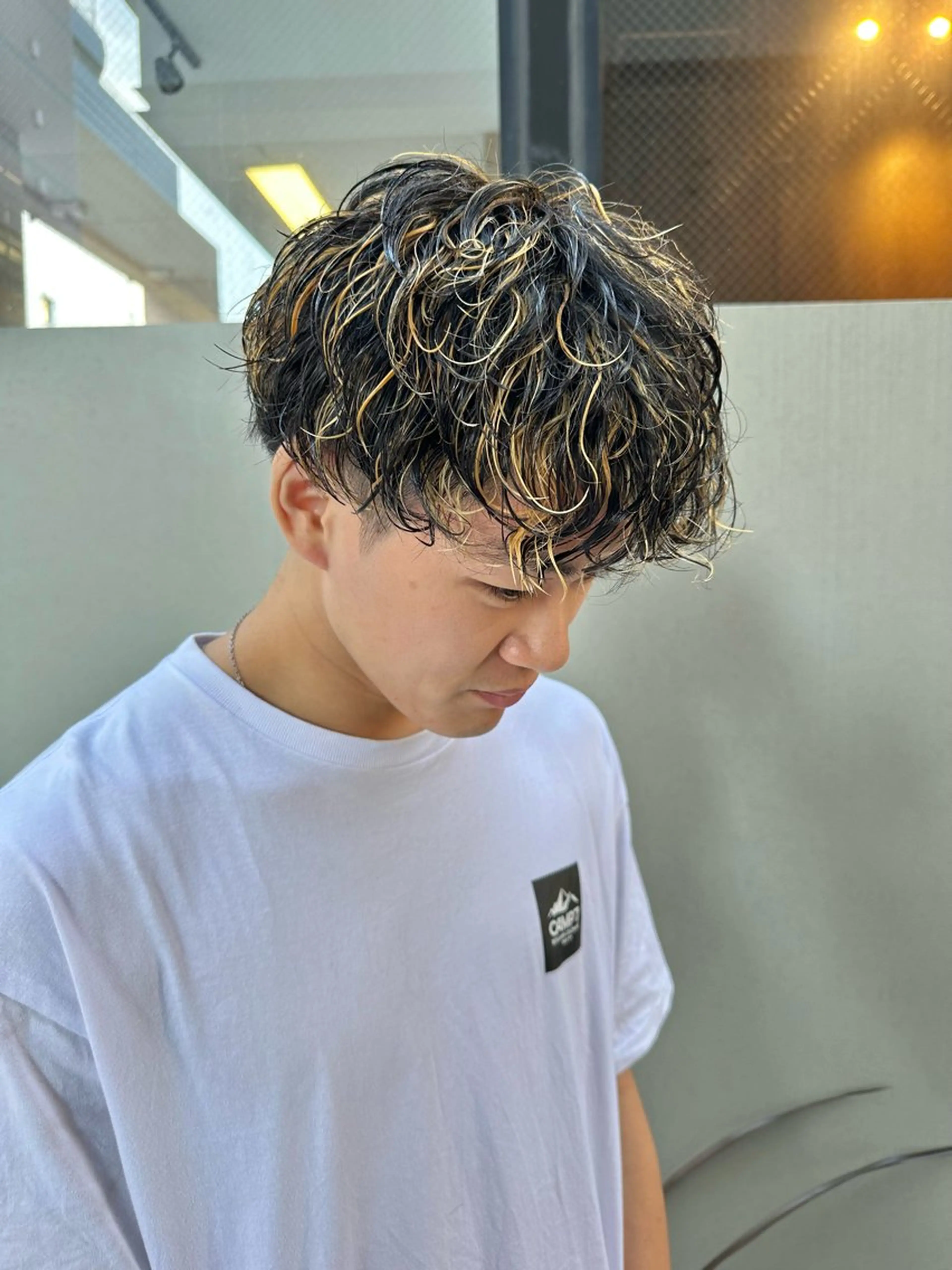 ショート メンズ メンズハイライト メンズパーマ ハイライト カット パーマ 園冬稀/メンズカット /メンズパーマのヘアスタイル