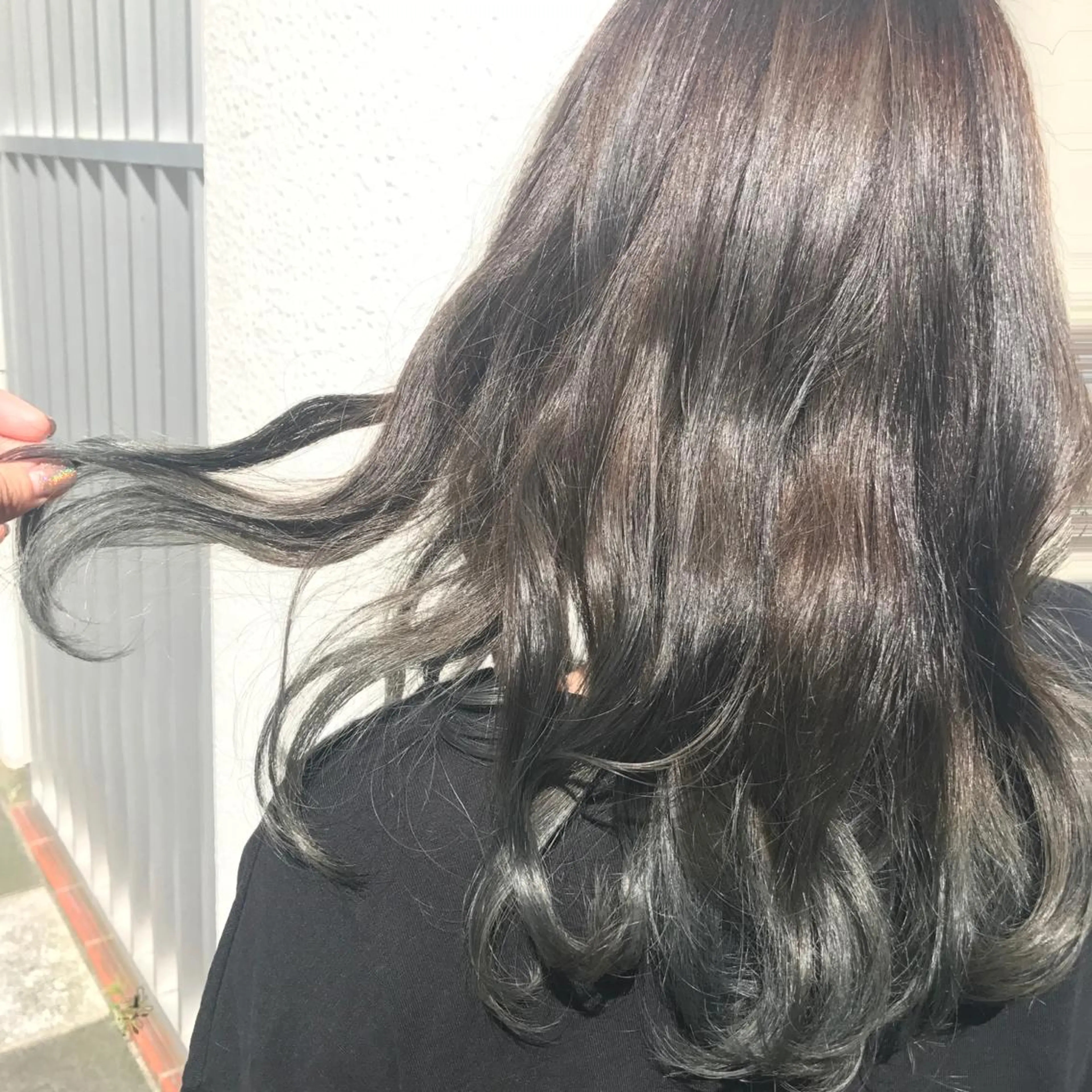 カラー アッシュ アッシュグレー アッシュグレージュ ブリーチ グラデーションカラー RERAIL所属・山本 舞のヘアスタイル