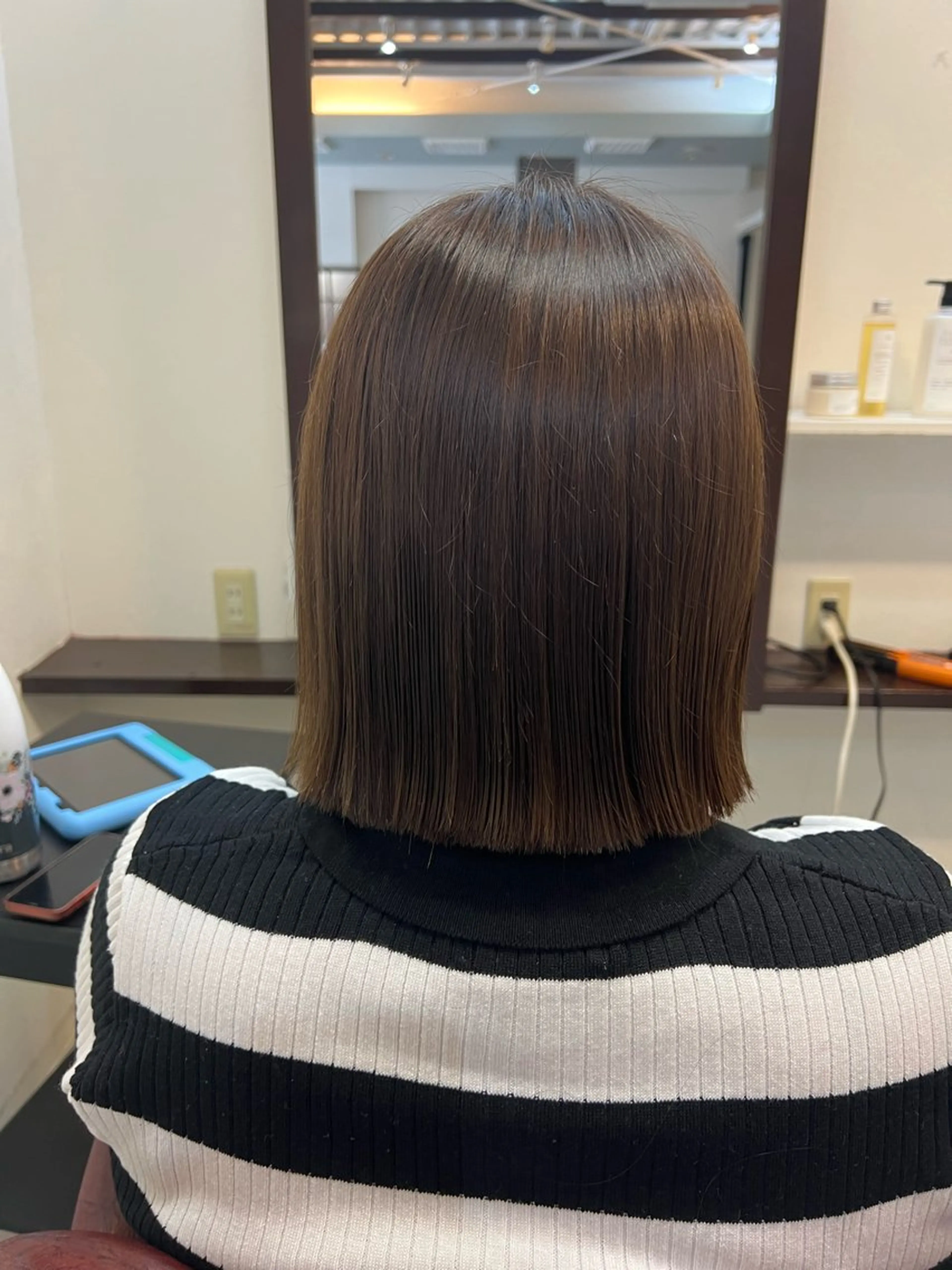 ミディアム 吉岡 なみのヘアスタイル