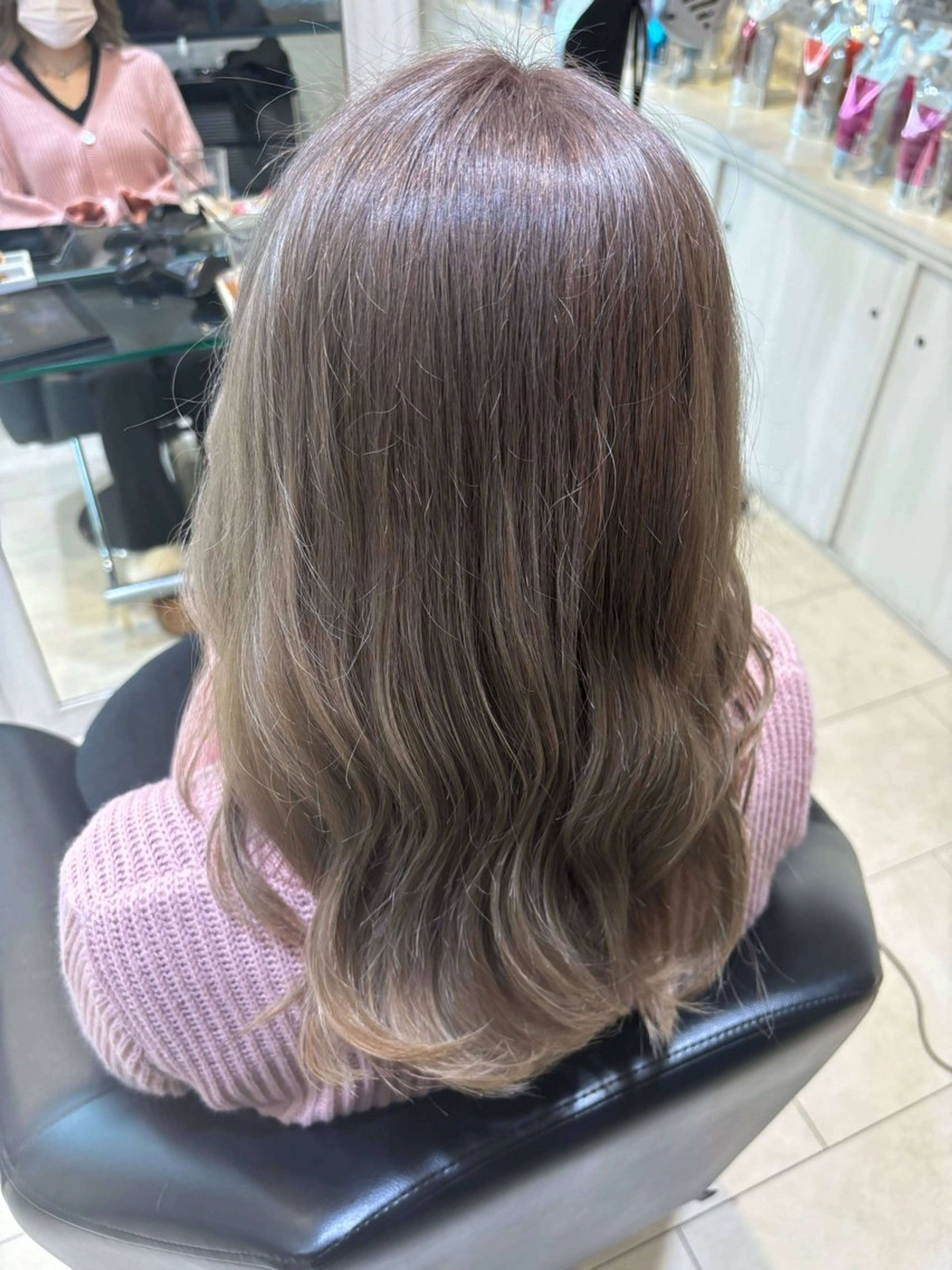 ミディアム ヘアカラー マツナガ トモコのヘアスタイル