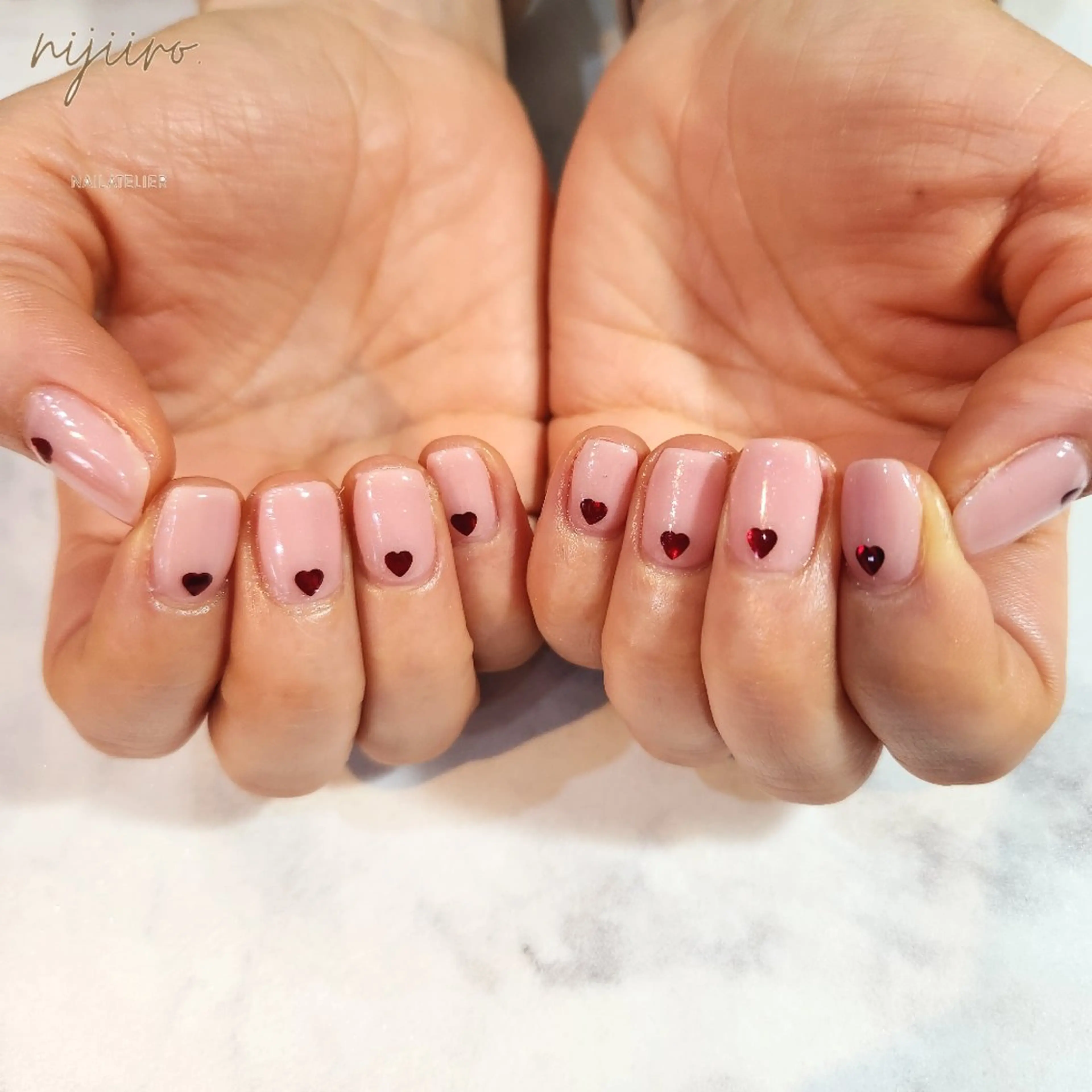 ネイル ハンドネイル nailatelier nijiiro.所属・nijiiro🌈 サトウのネイルデザイン