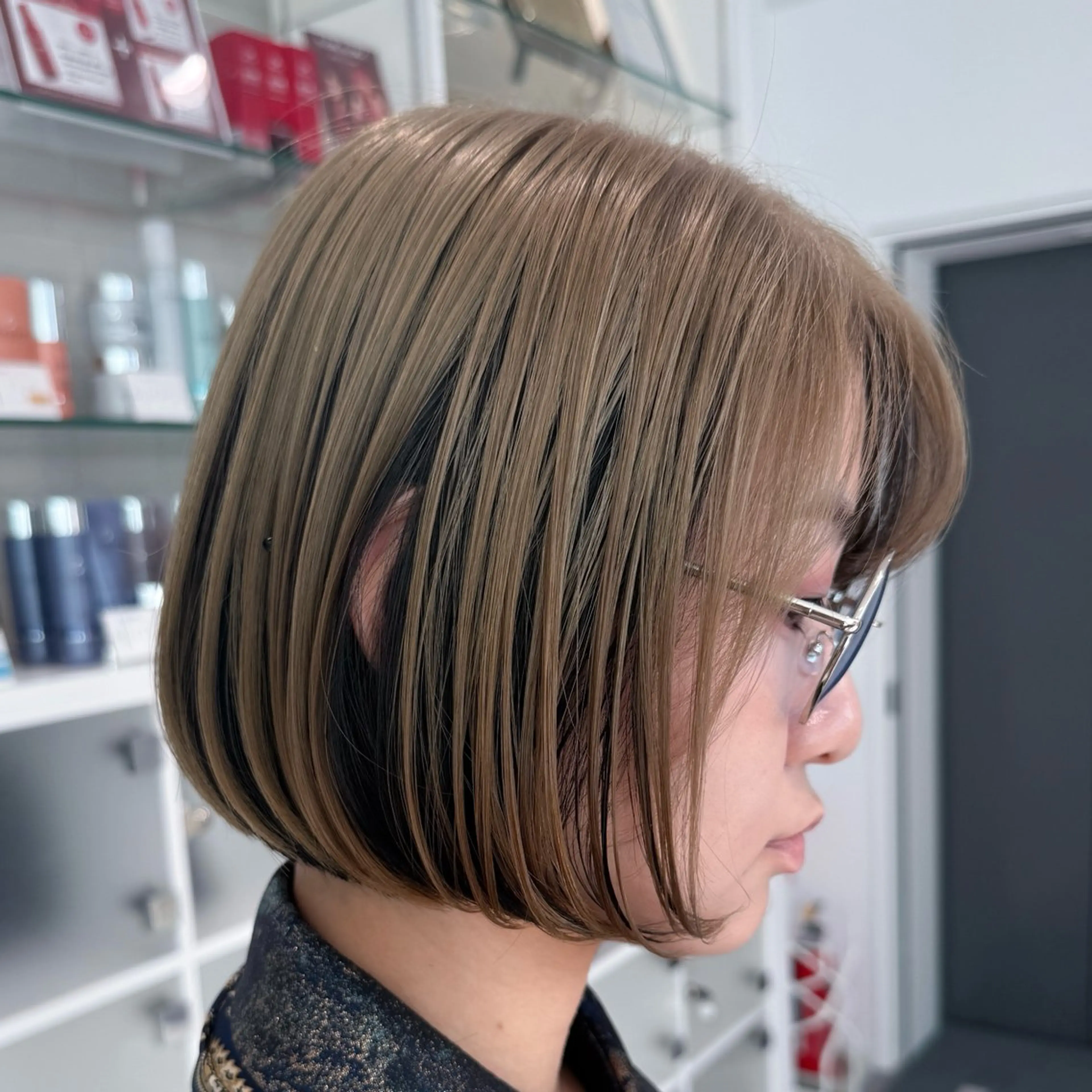 ミディアム カラー ボブ カット ヘアカラー 小顔レイヤー/ 透明感カラー/増田のヘアスタイル