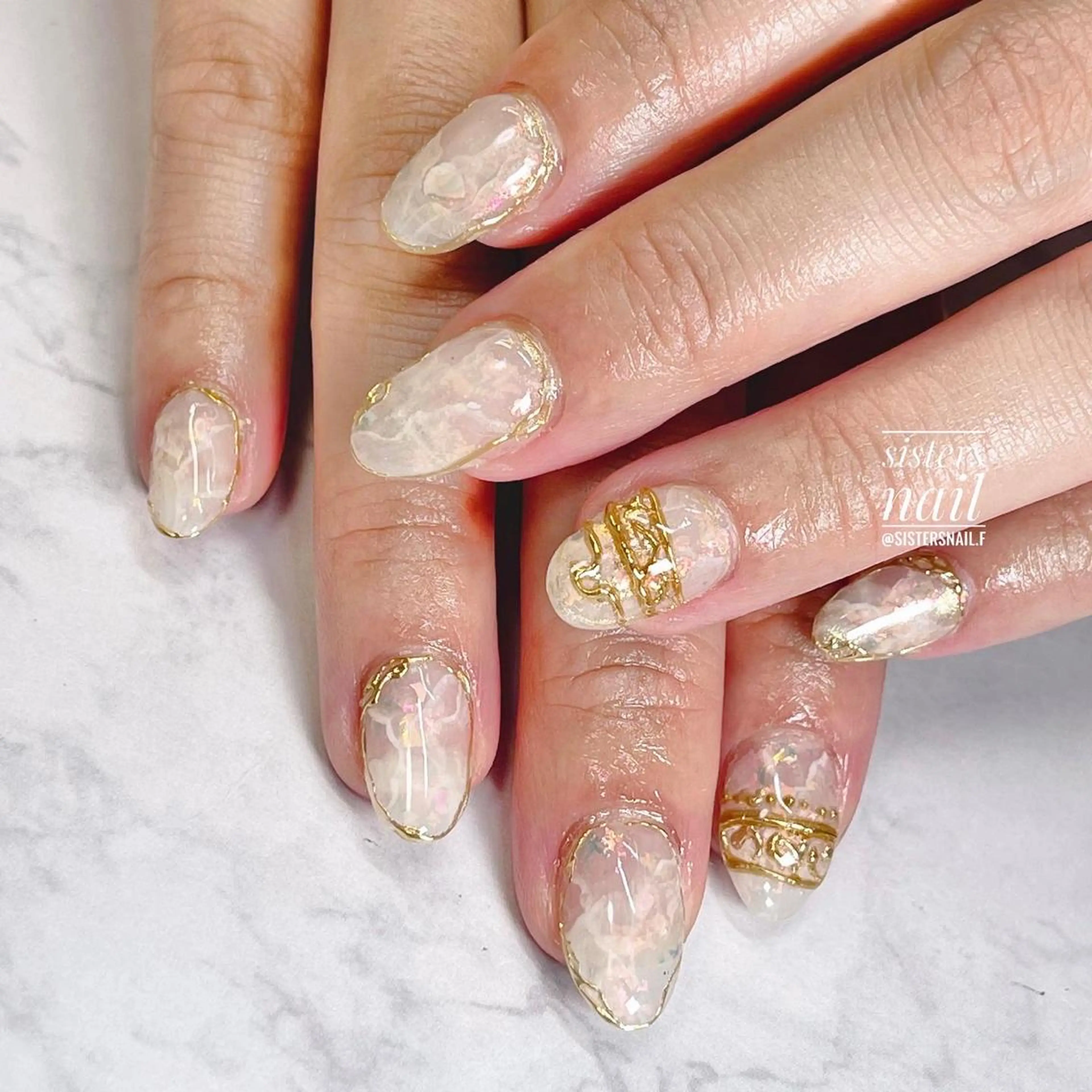 ネイル アートネイル ミラーネイル ニュアンスネイル 夏ネイル ホワイト sisters nail.fのネイルデザイン