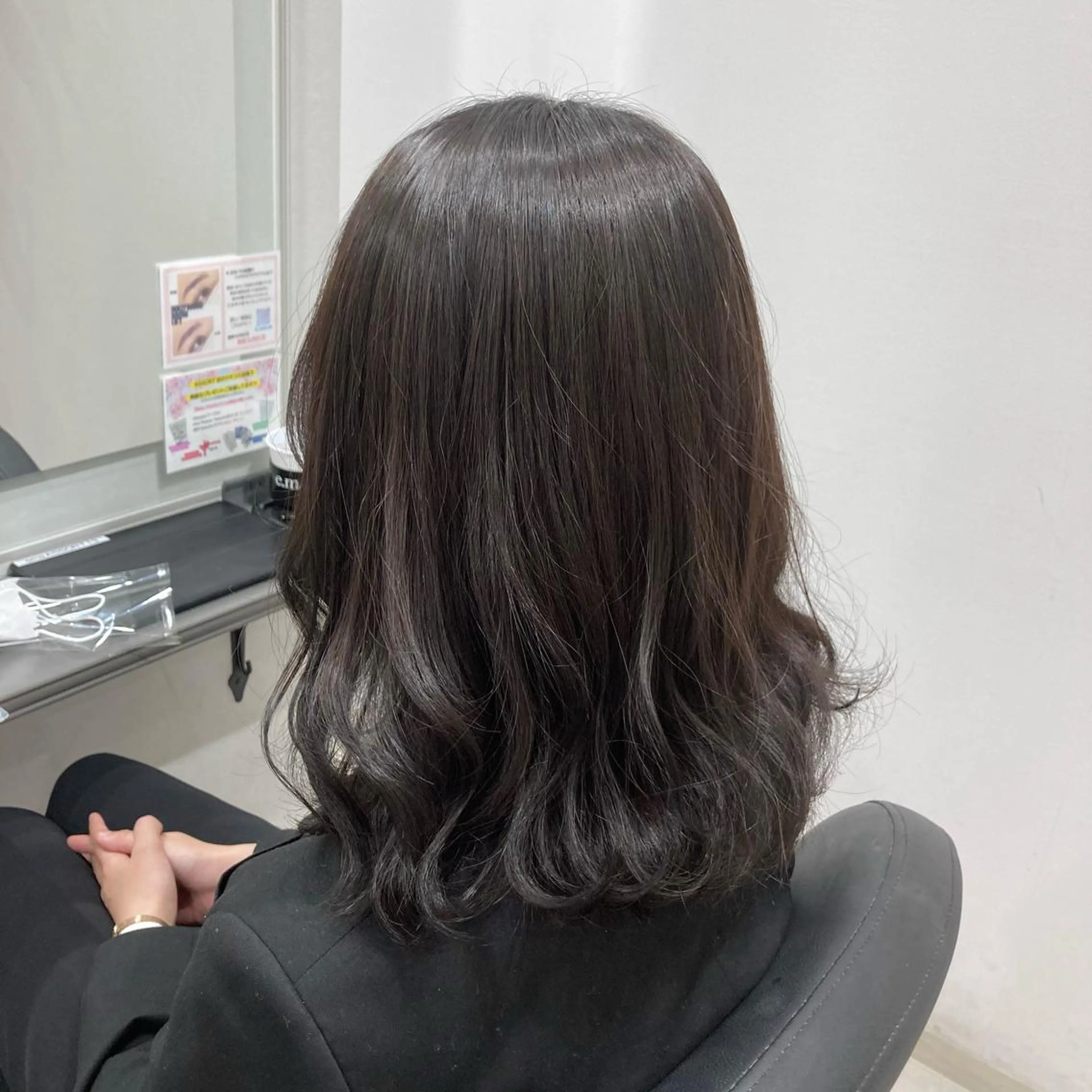 セミロング カラー ブラウンカラー ヘアカラー トリートメント ピンクカラー🎀 米津 美佑のヘアスタイル