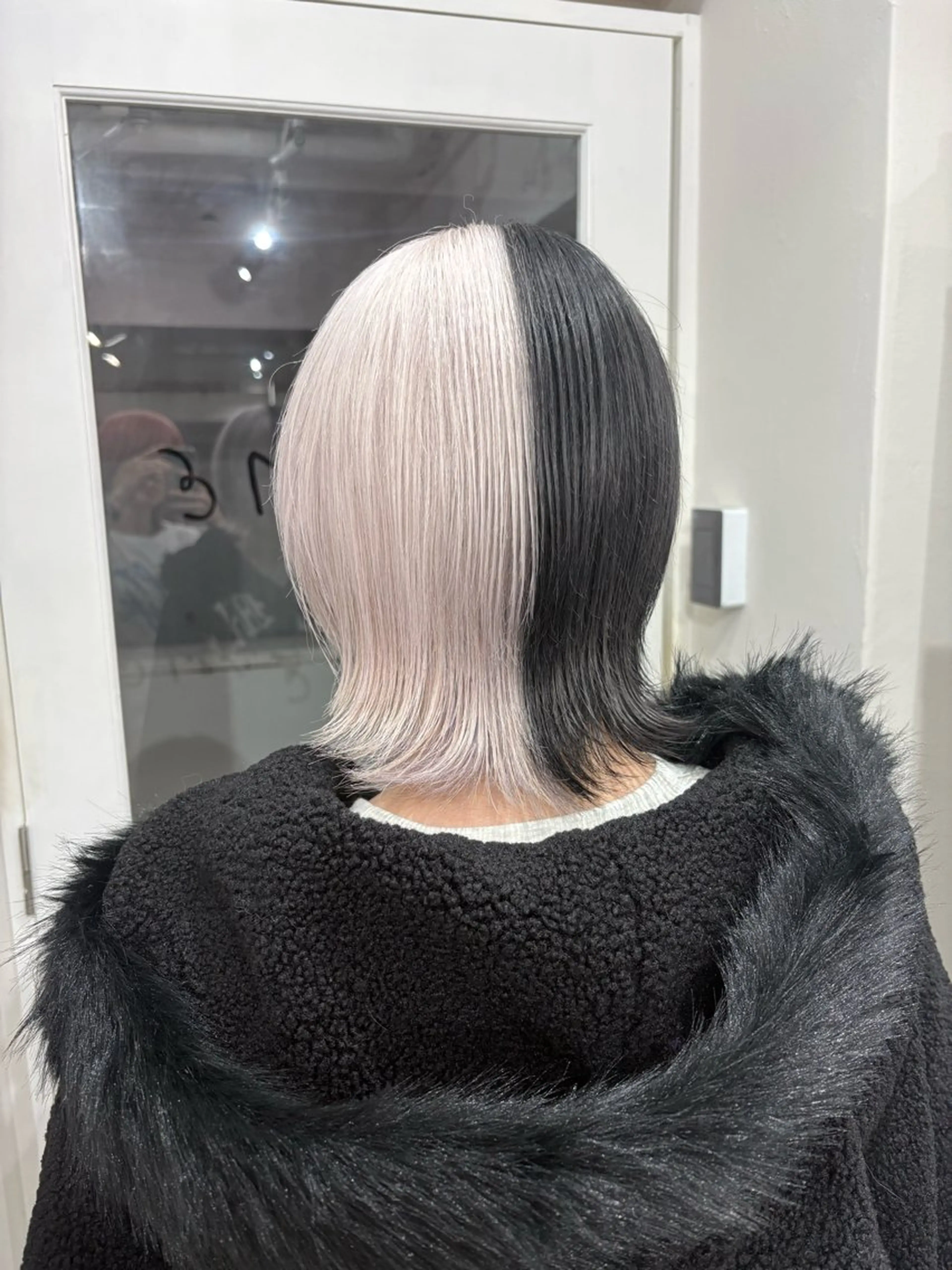 ショート カラー ハイトーン/ウルフ /小澤凌祐🦕のヘアスタイル