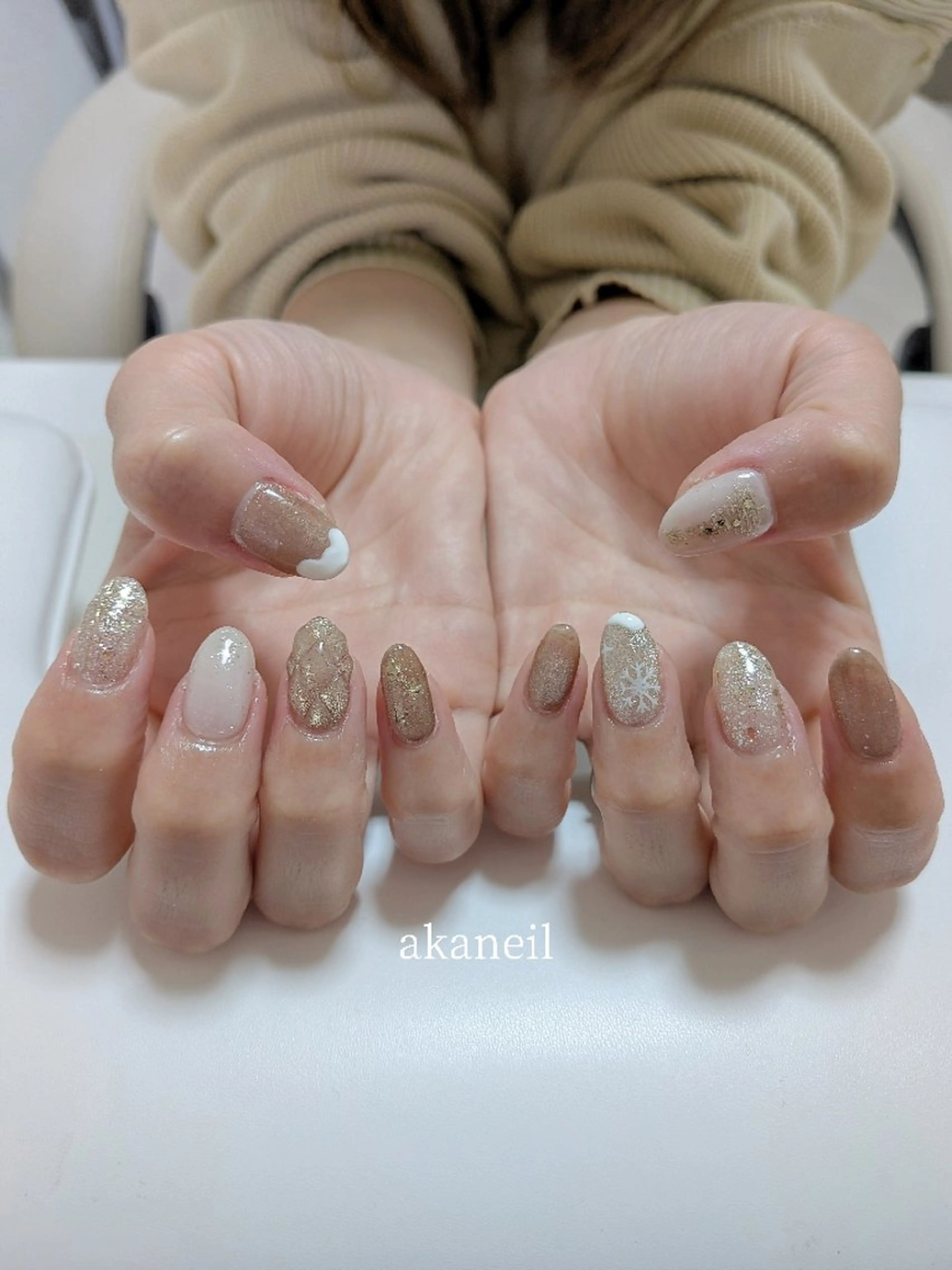 ネイル マグネットネイル 持ち込み 冬ネイル クリスマス ハンドネイル 【akaneils】 アカネのネイルデザイン