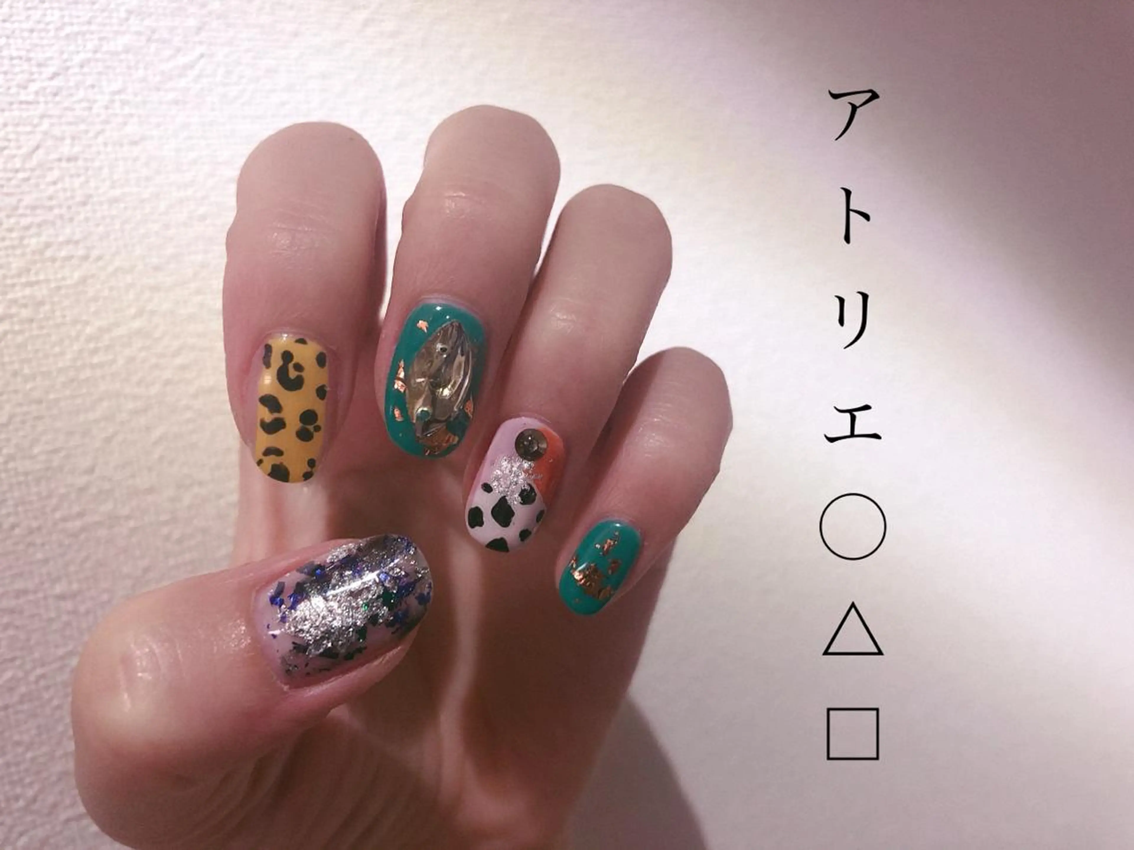 ネイル ハンドネイル アトリエ ○△□のネイルデザイン