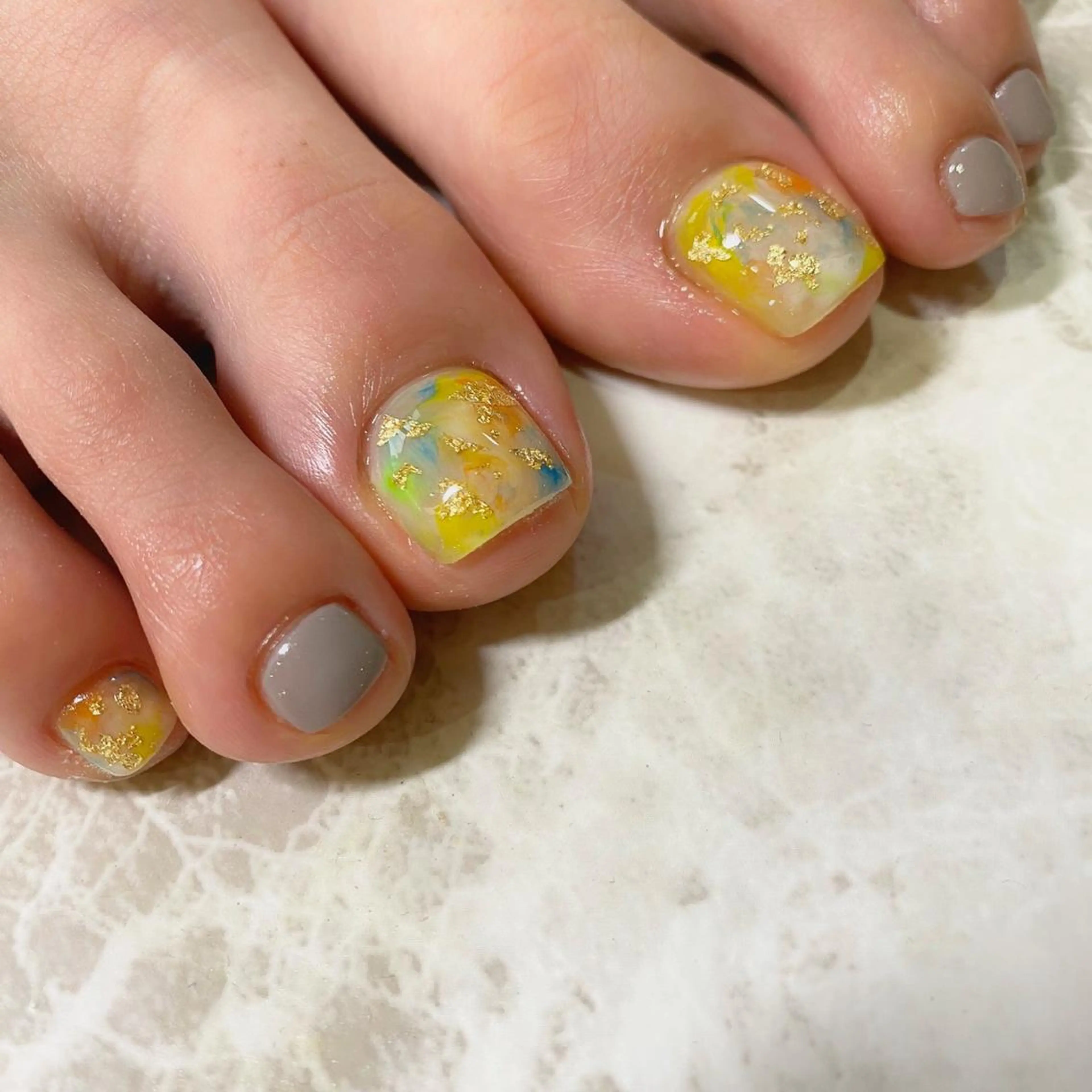 【ご新規様特別価格🧸】フットネイル💅2本アートの写真