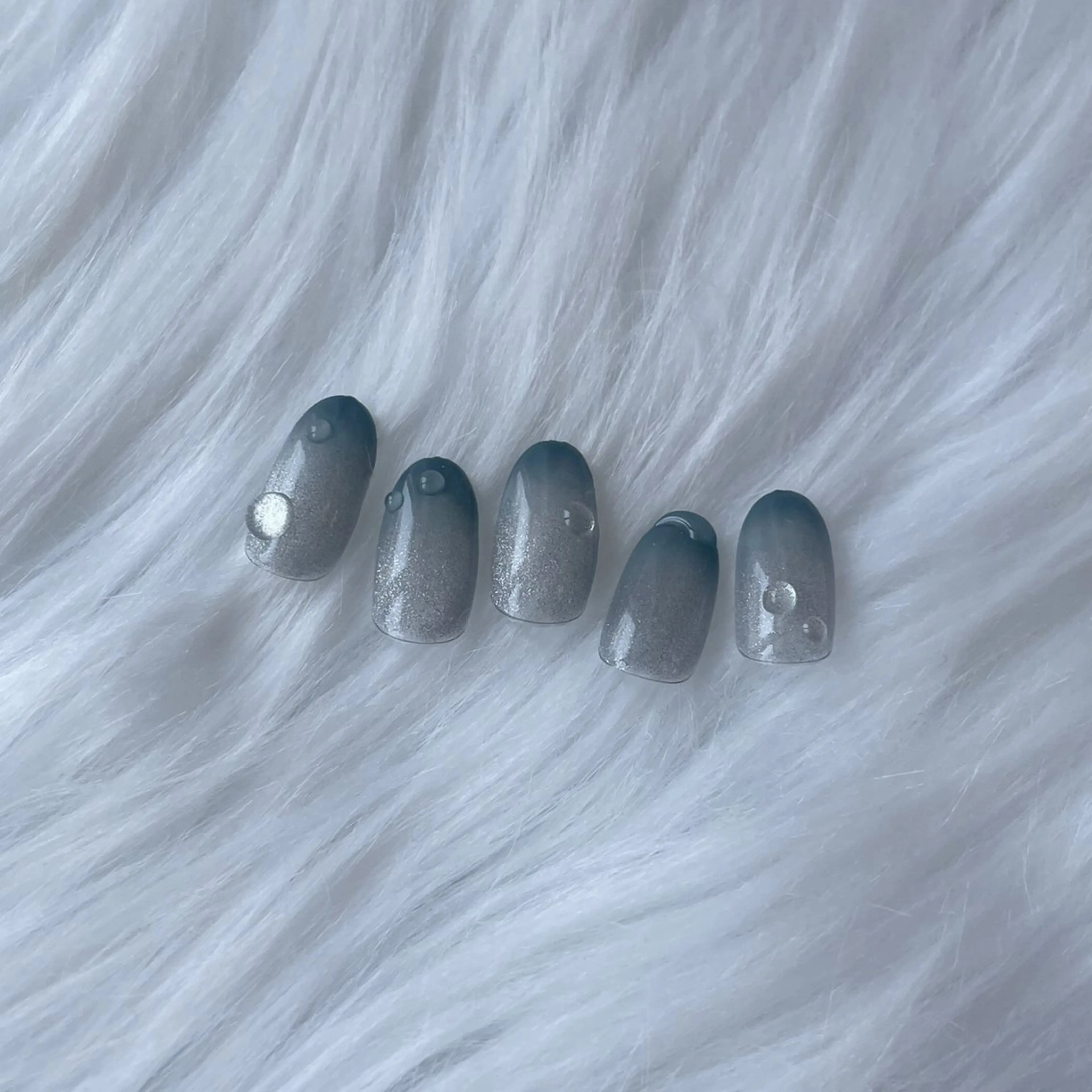 ネイル ブルー グラデーション 氷ネイル・うるうるネイル キラキラネイル マグネットネイル ハンドネイル timtam --sakiのネイルデザイン