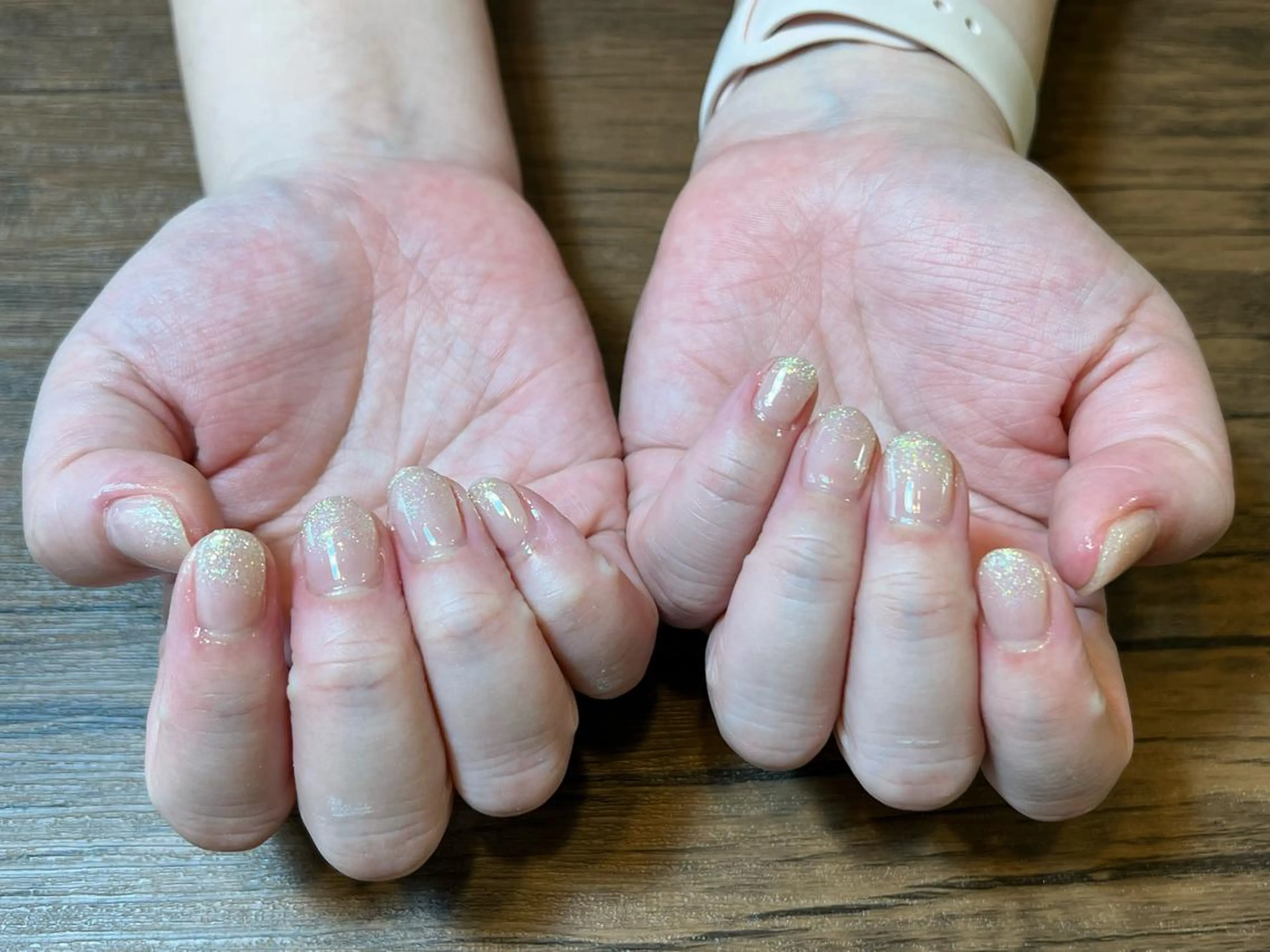 ネイル ラメ(グリッター) ラメグラデーション ハンドネイル HENRIETTA NAILSALONのネイルデザイン