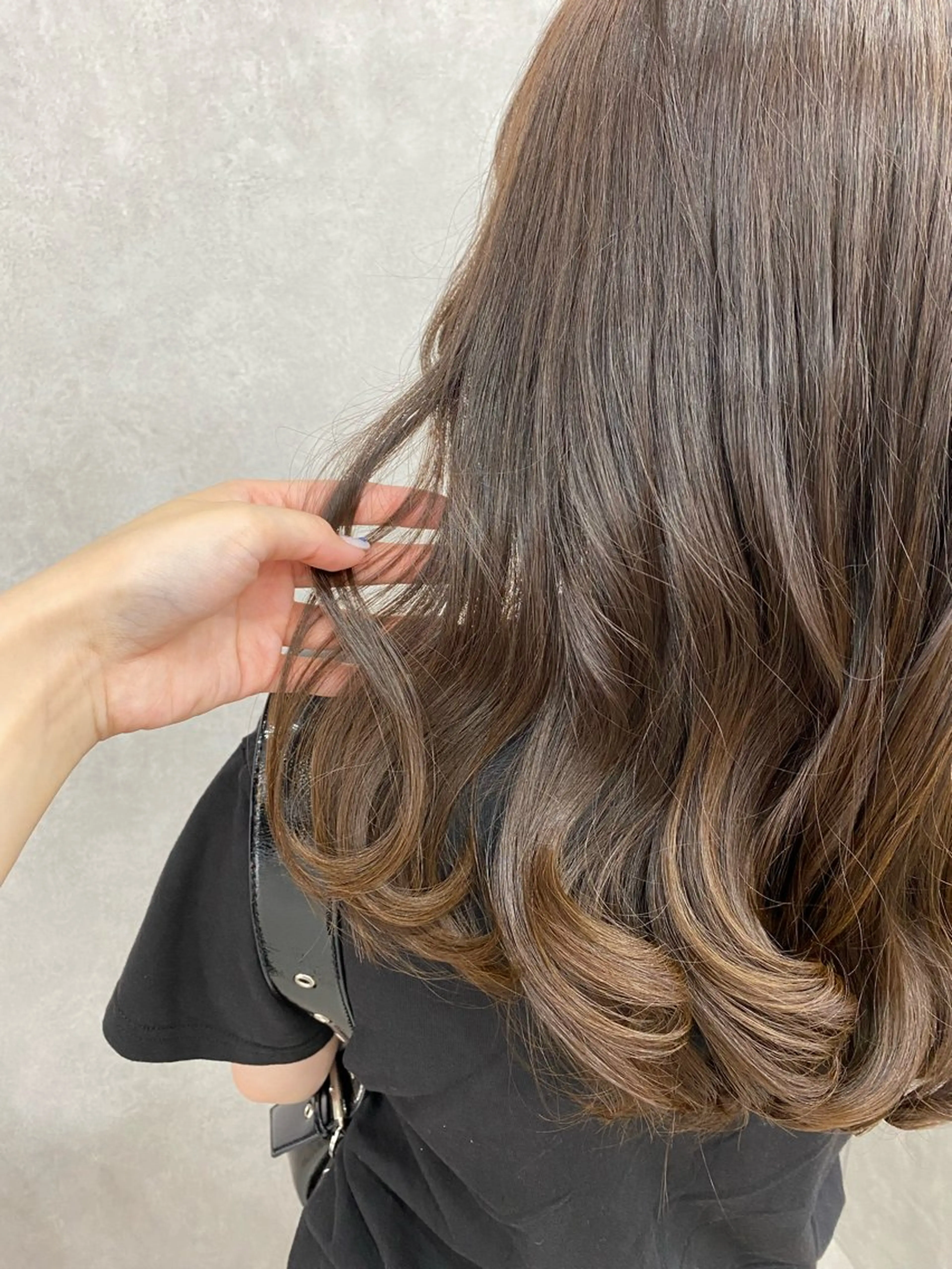 セミロング カット ヘアカラー トリートメント ヘッドスパ 🩶西 雪乃/透明感 くすみカラー🫧のヘアスタイル
