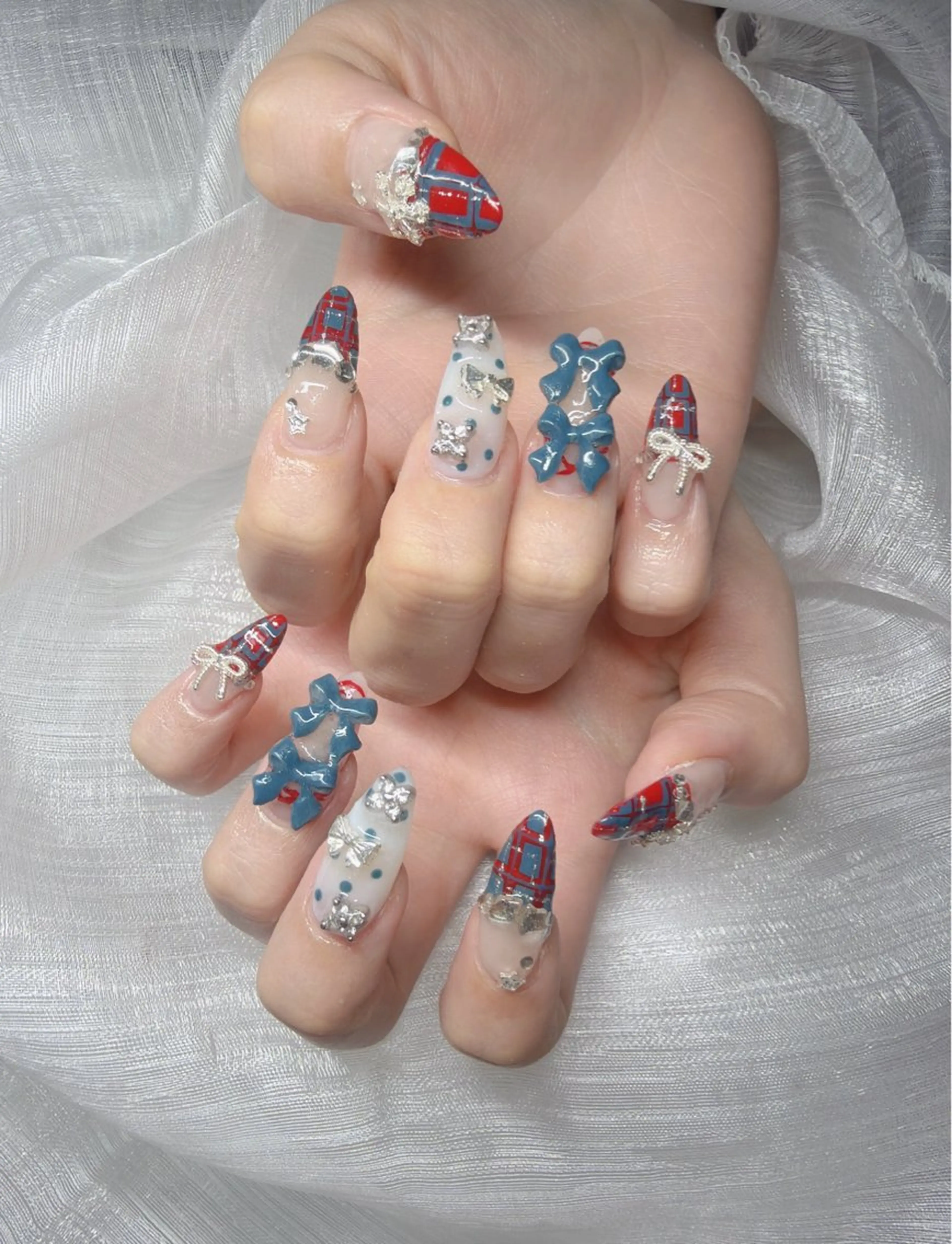 ネイル ハンドネイル Lee Nailsのネイルデザイン