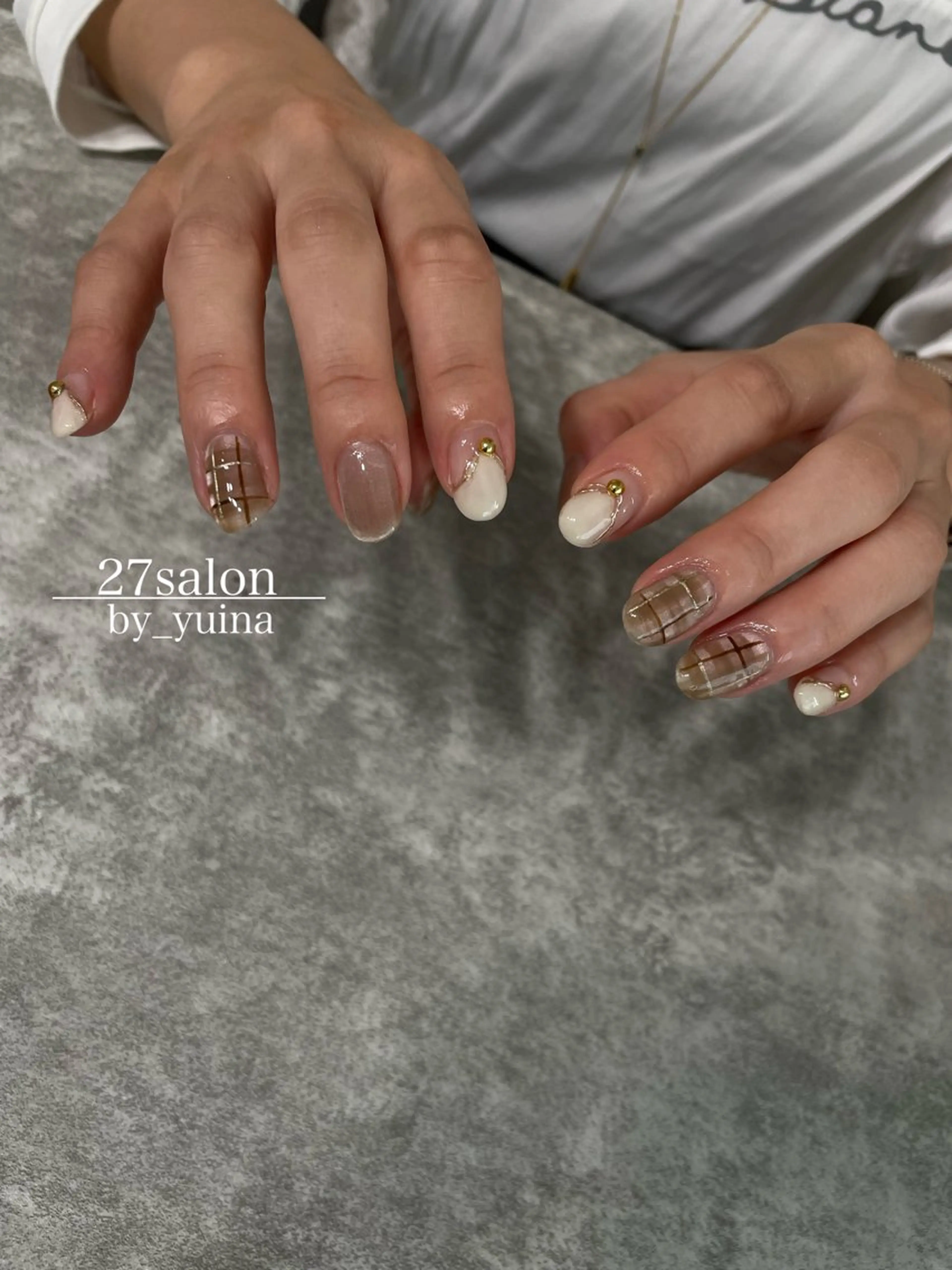 ネイル マグネットネイル ニュアンスネイル ハンドネイル 27salon yuinaのネイルデザイン