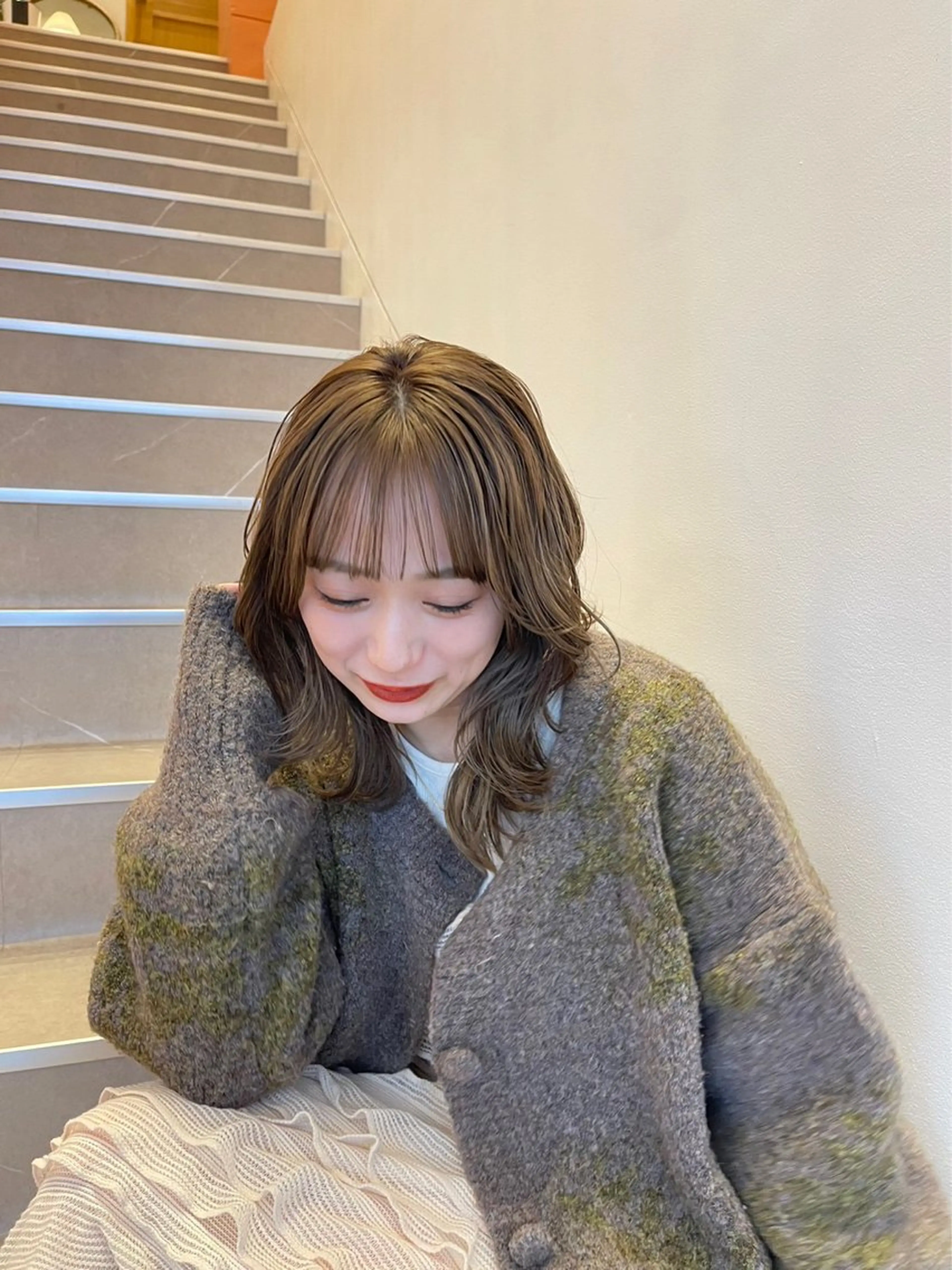 ミディアム カラー ヘアアレンジ ベージュカラー ケアカラー あざと可愛い❤️ 髪質整形💊 輝のヘアスタイル