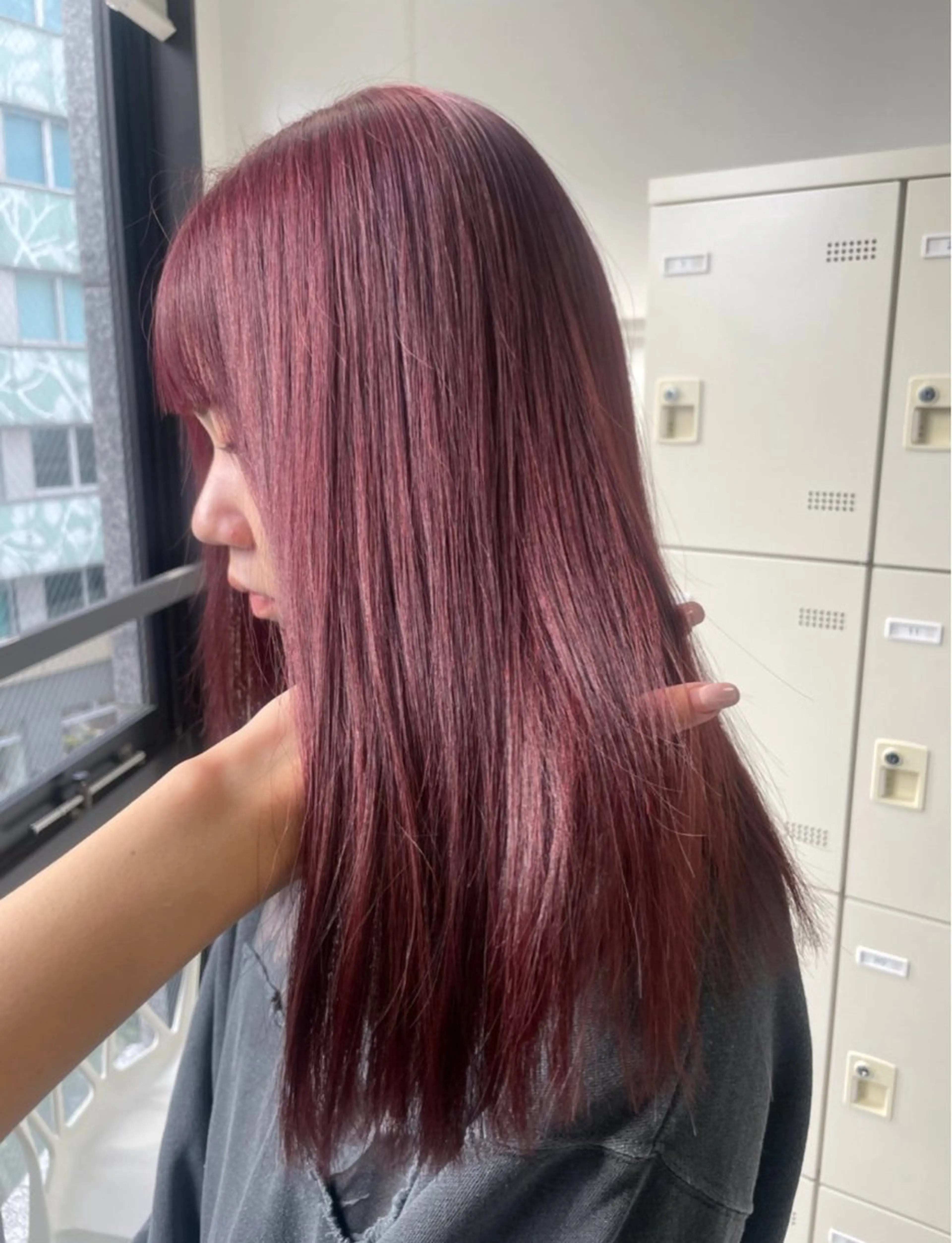 ロング カット ヘアカラー トリートメント 韓国ヘア/ブリーチ無 しWカラー/オリーブのヘアスタイル