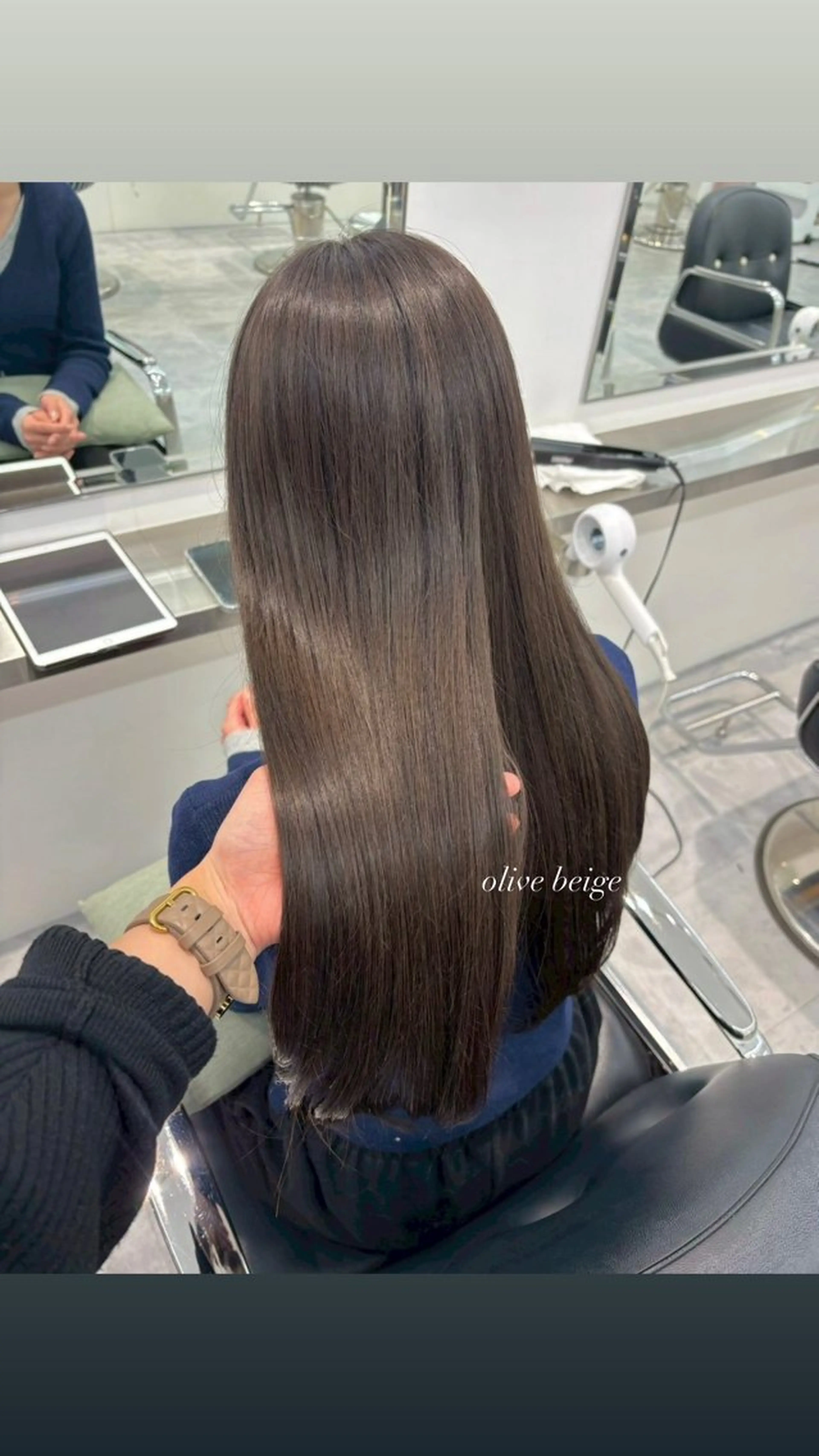 ロング ParveMix 宮﨑 梨里のヘアスタイル