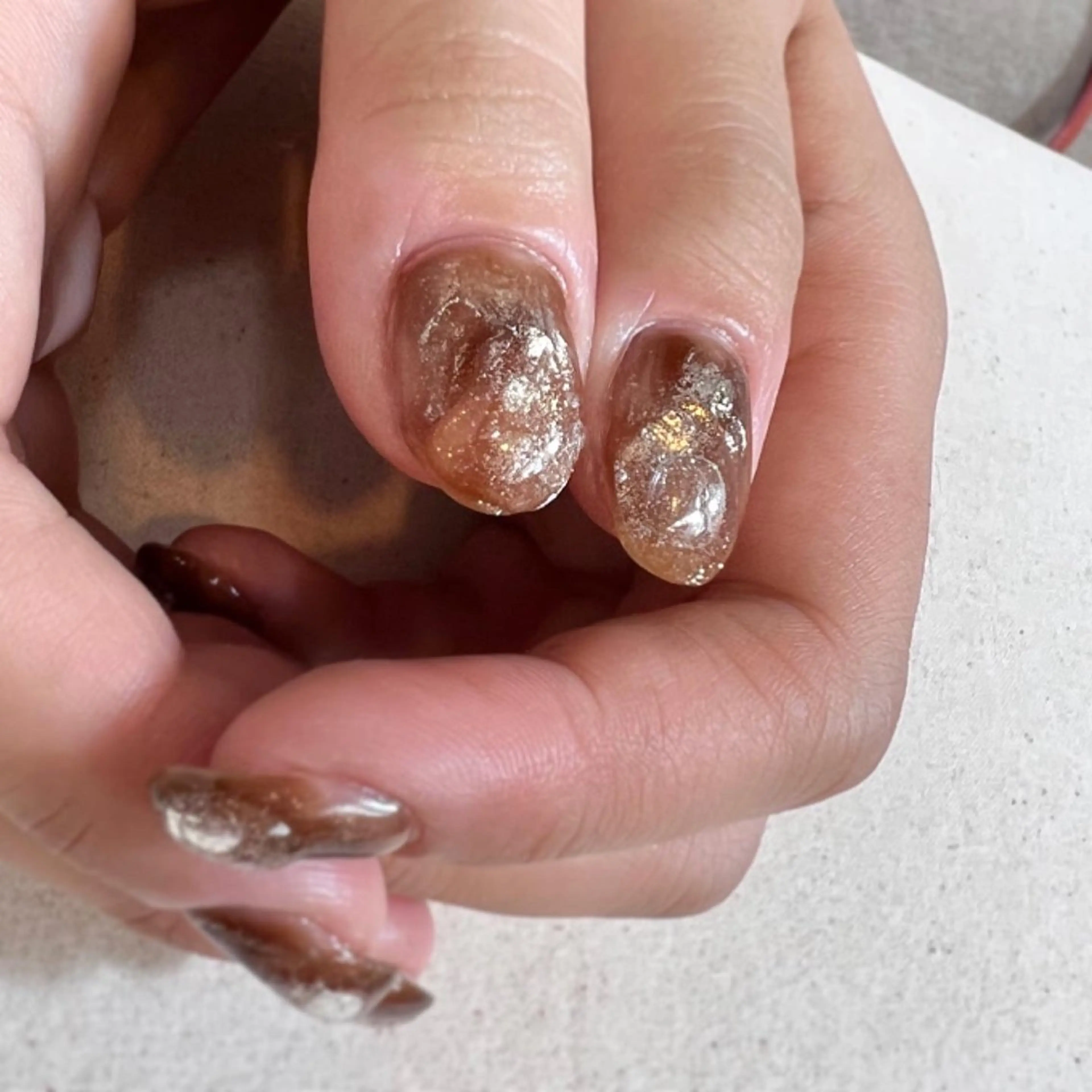 ネイル ブラウン ミラーネイル シルバー ハンドネイル pointillé .ayaのネイルデザイン