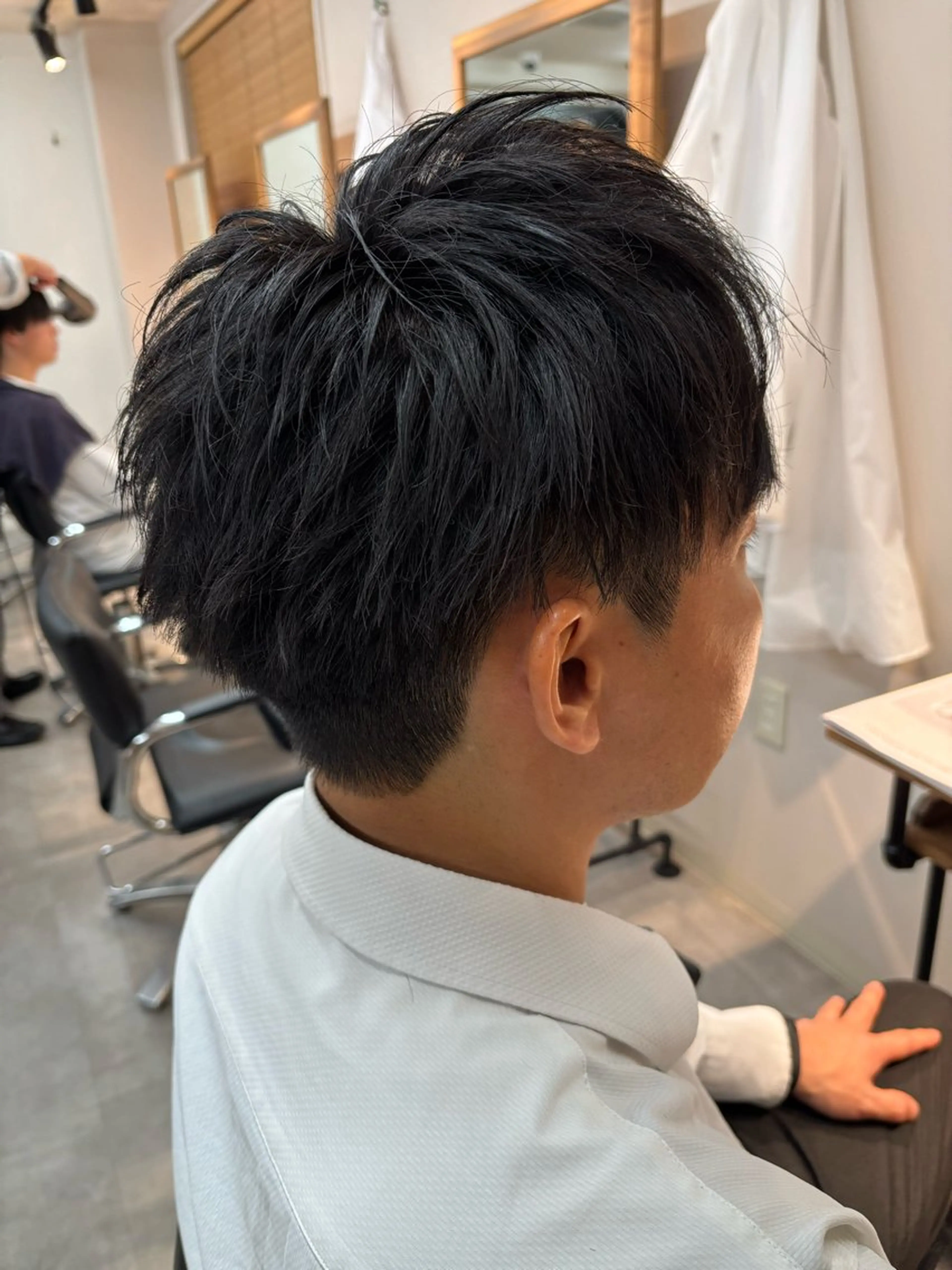 メンズ ビジネス メンズショート カット フェザーパーマ/韓国 /メンズカット保立のヘアスタイル