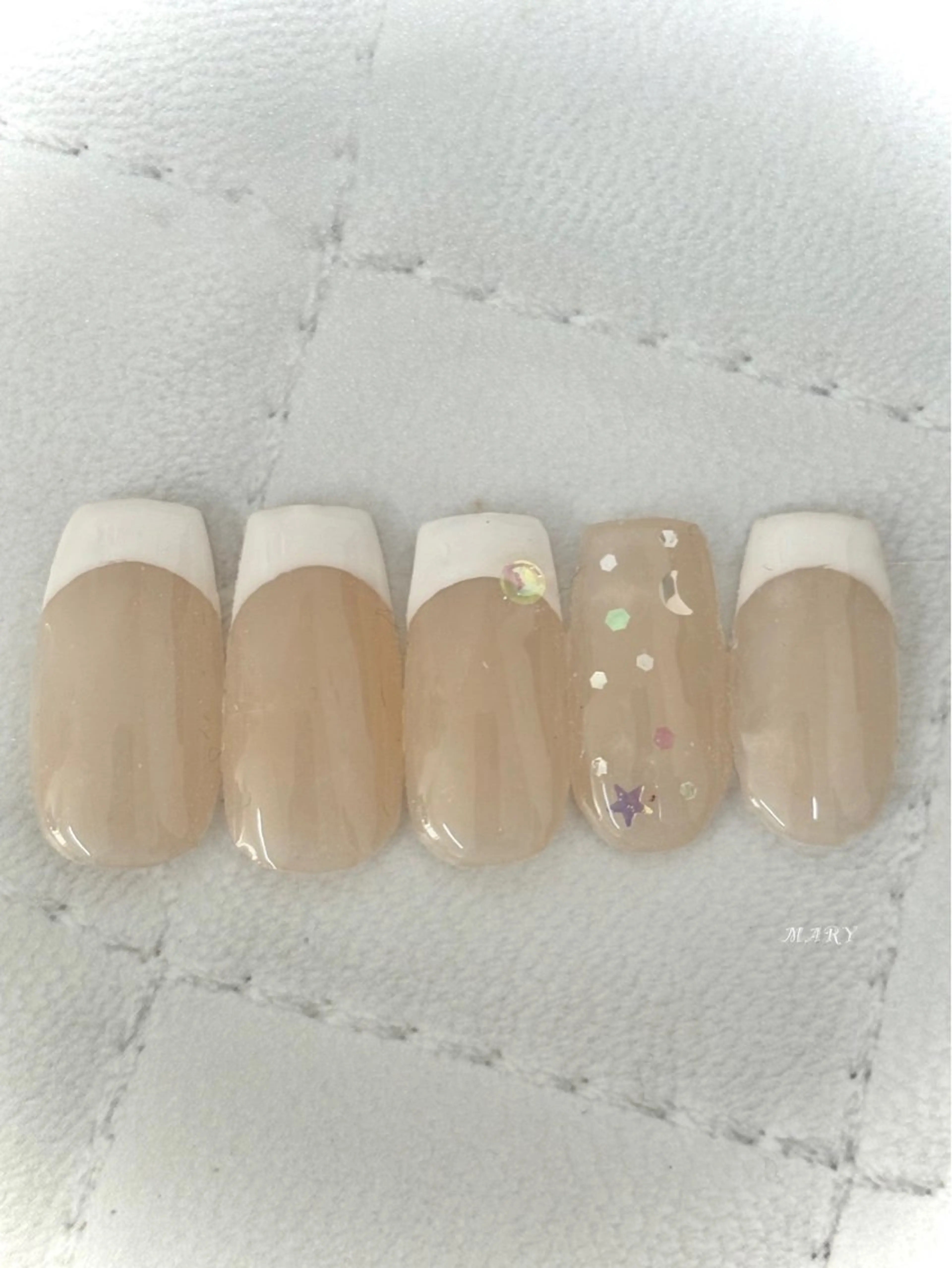ネイル オーロラネイル フレンチネイル ニュアンスネイル ハンドネイル Mary nail所属・Mary nail .narumiのネイルデザイン