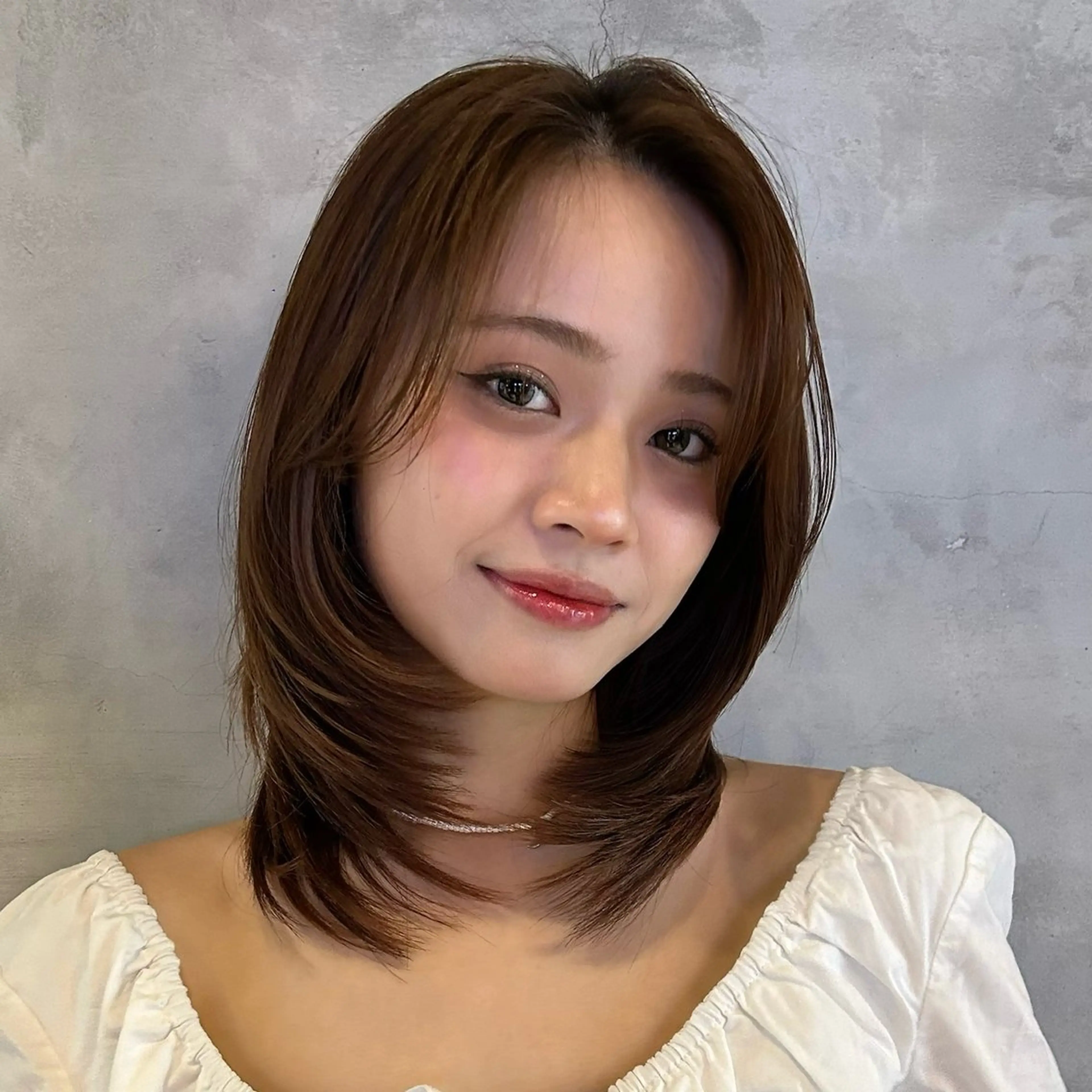 ミディアム レイヤーカット カット ヘアカラー トリートメント ベージュ/透明感/ レイヤー/あやか💕のヘアスタイル