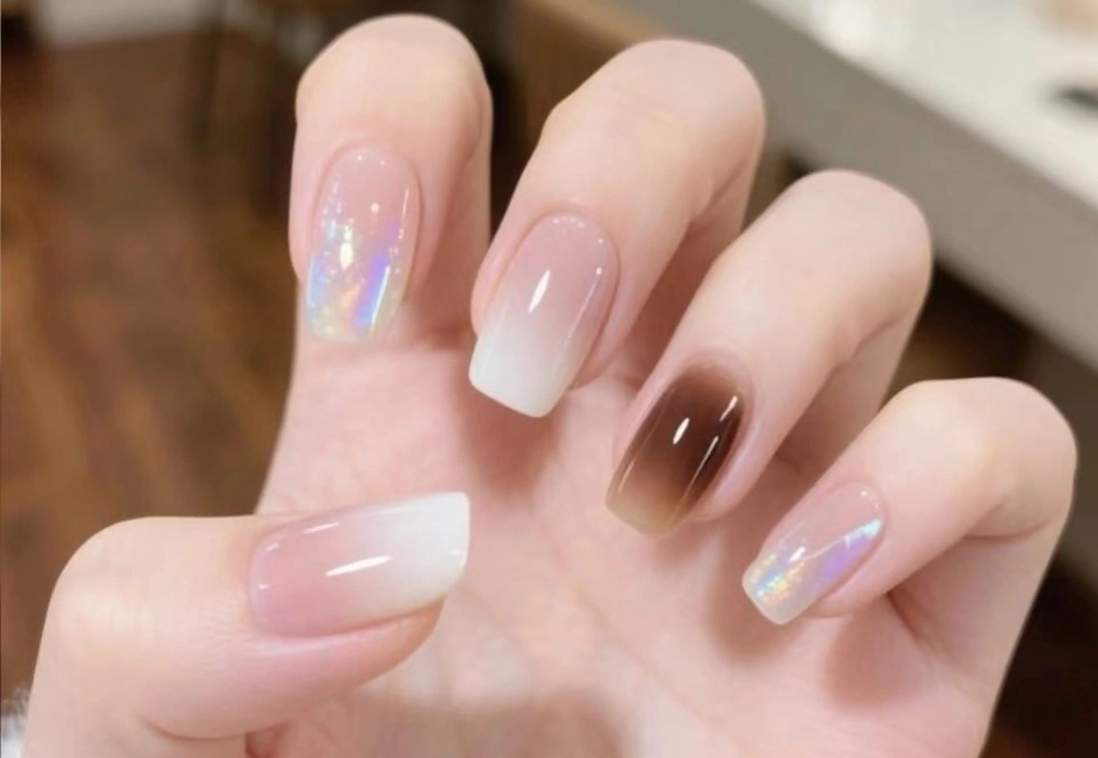 ネイル 高木 維麗絲のネイルデザイン