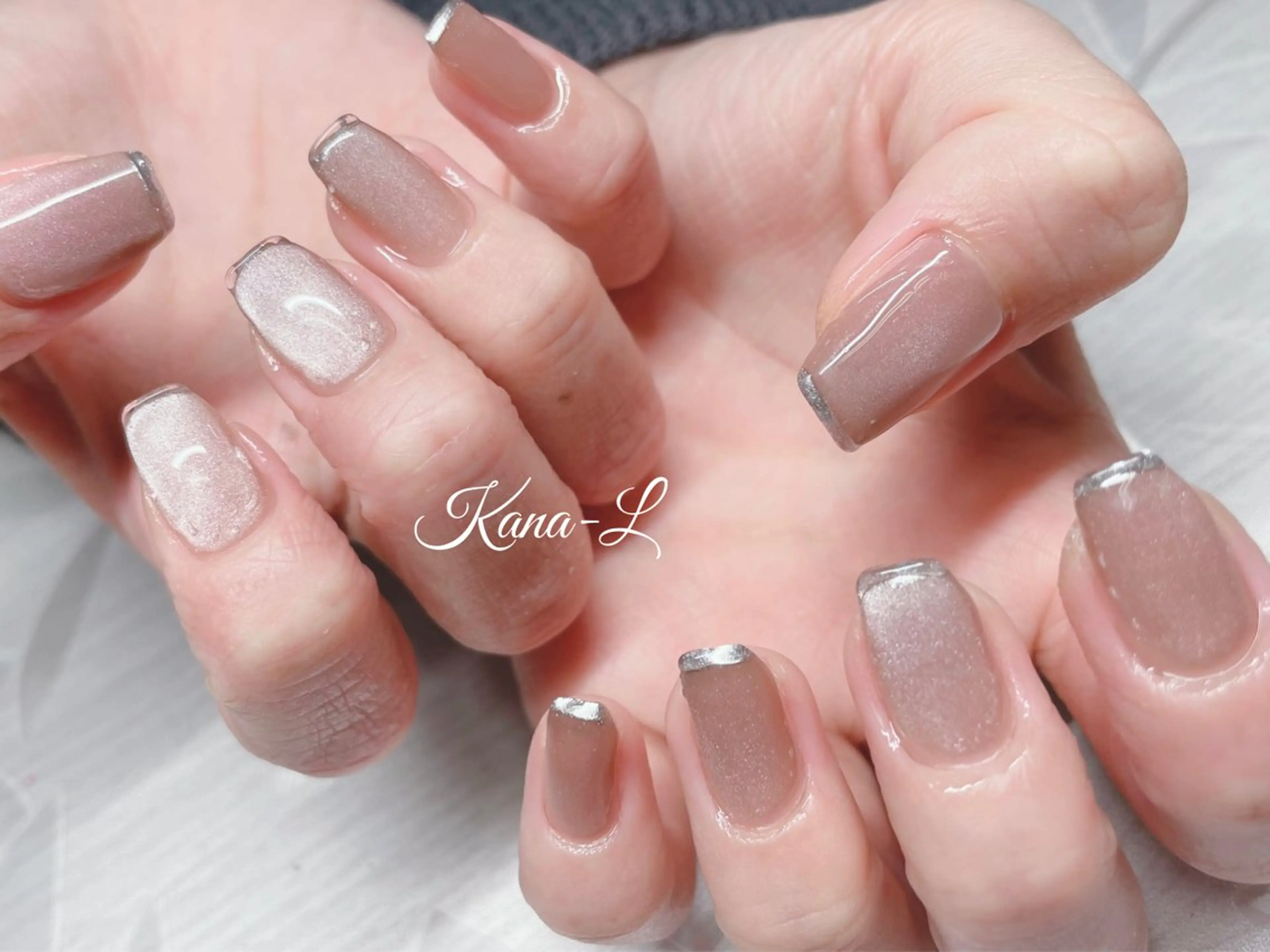 ネイル フレンチネイル ジェルネイル 韓国ネイル マグネットネイル パラジェル 芦辺 香奈のネイルデザイン