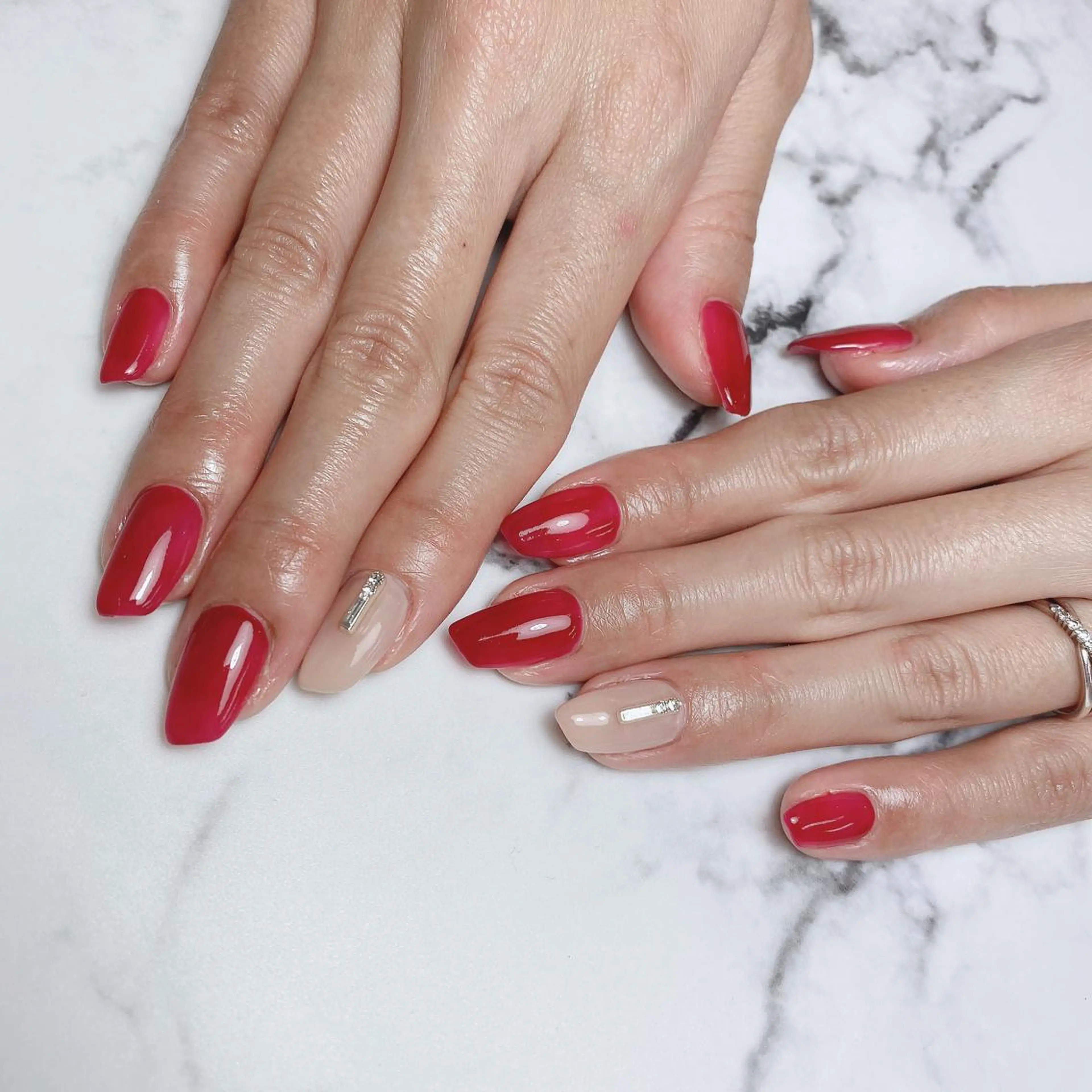 ロング ネイル 石原 夕華のネイルデザイン