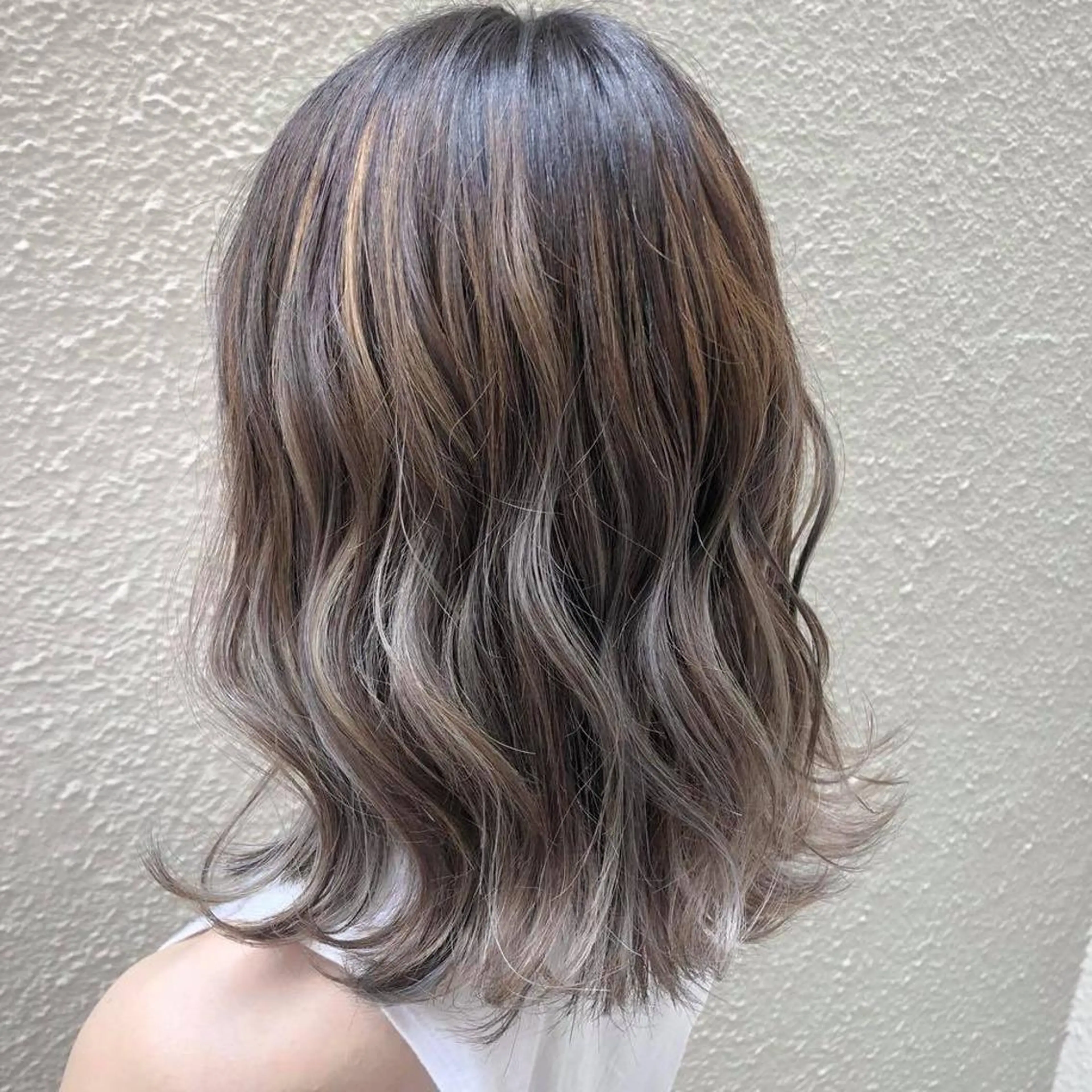 ミディアム 🫧FERIA北千里 🫧のヘアスタイル