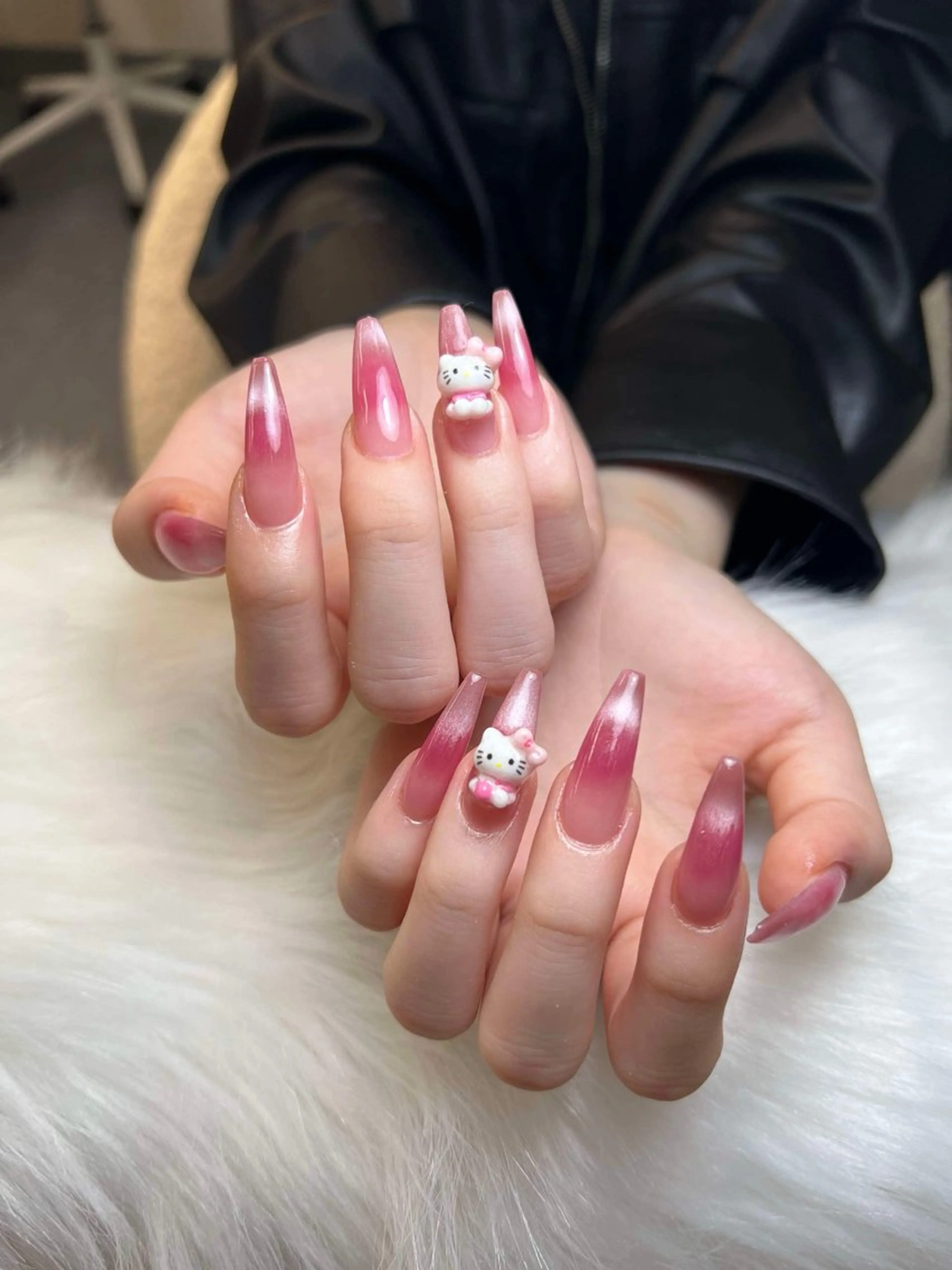 ネイル アートネイル グラデーション キラキラネイル ニュアンスネイル オフィスネイル Jenn Nail Salonのネイルデザイン