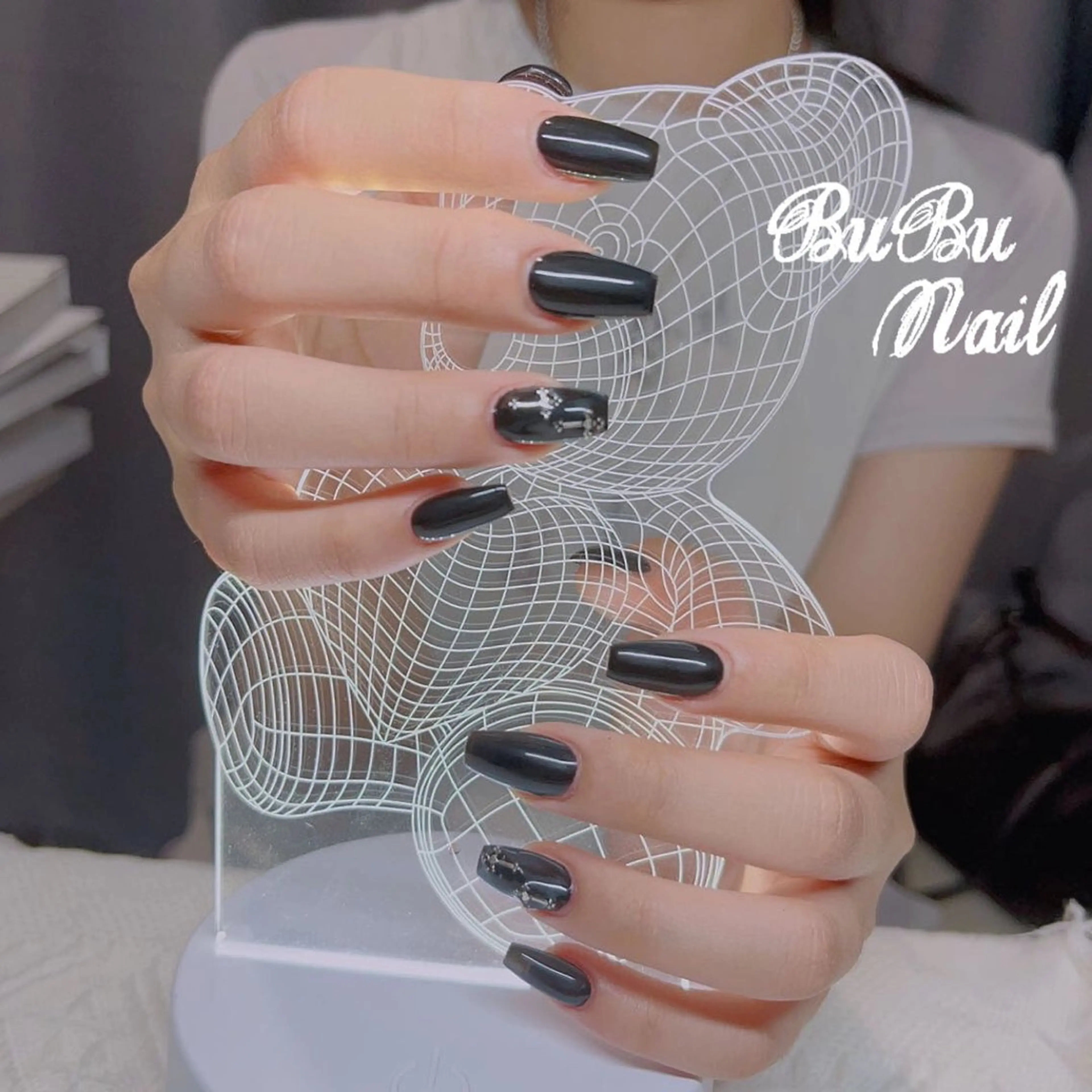 ネイル bubu nail salon所属・BuBu Nail渋谷桜ヶ丘のネイルデザイン