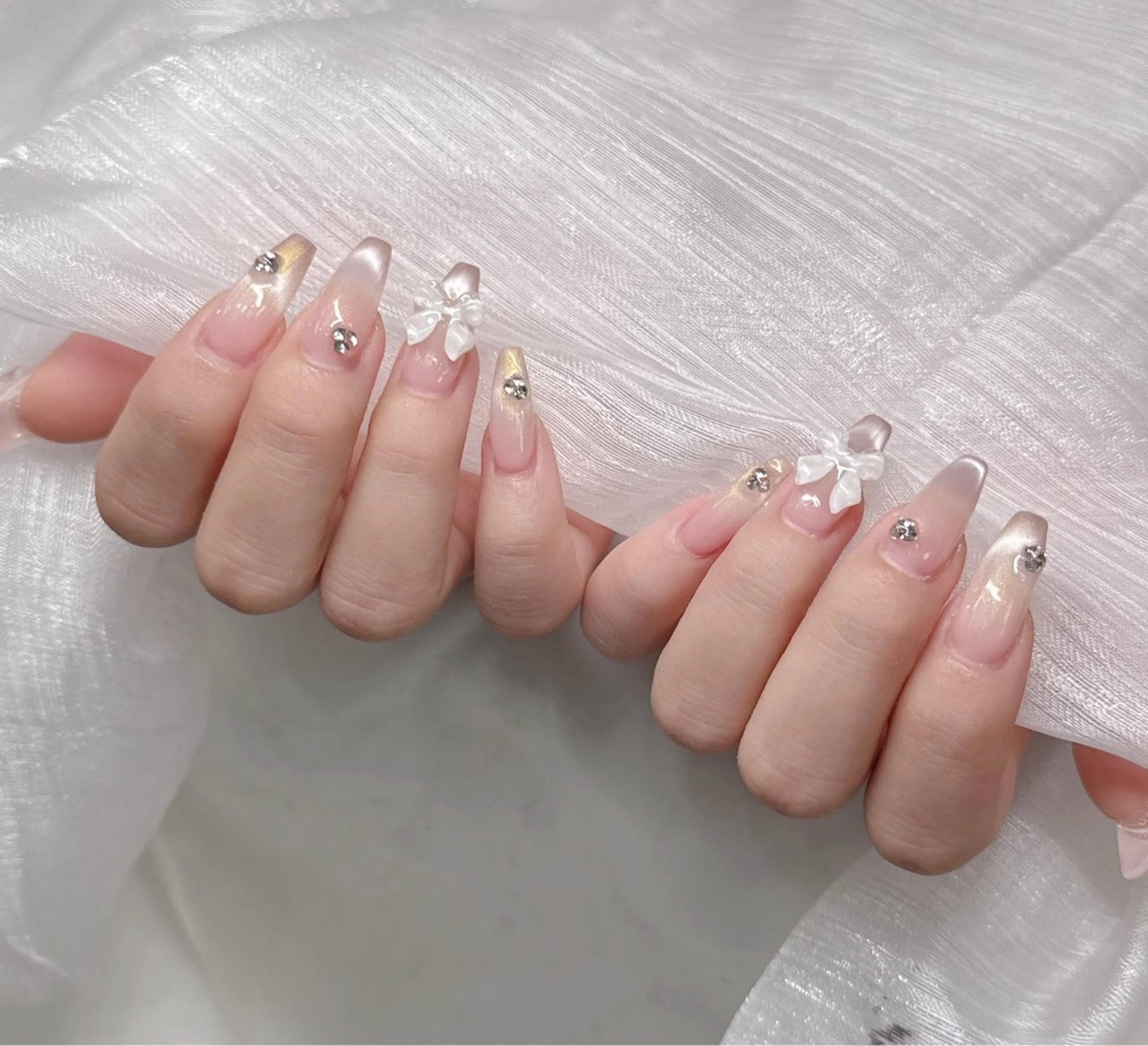 ネイル オーロラネイル チークネイル 長さ出し フットネイル フレンチネイル ハンドネイル Lee Ainのネイルデザイン