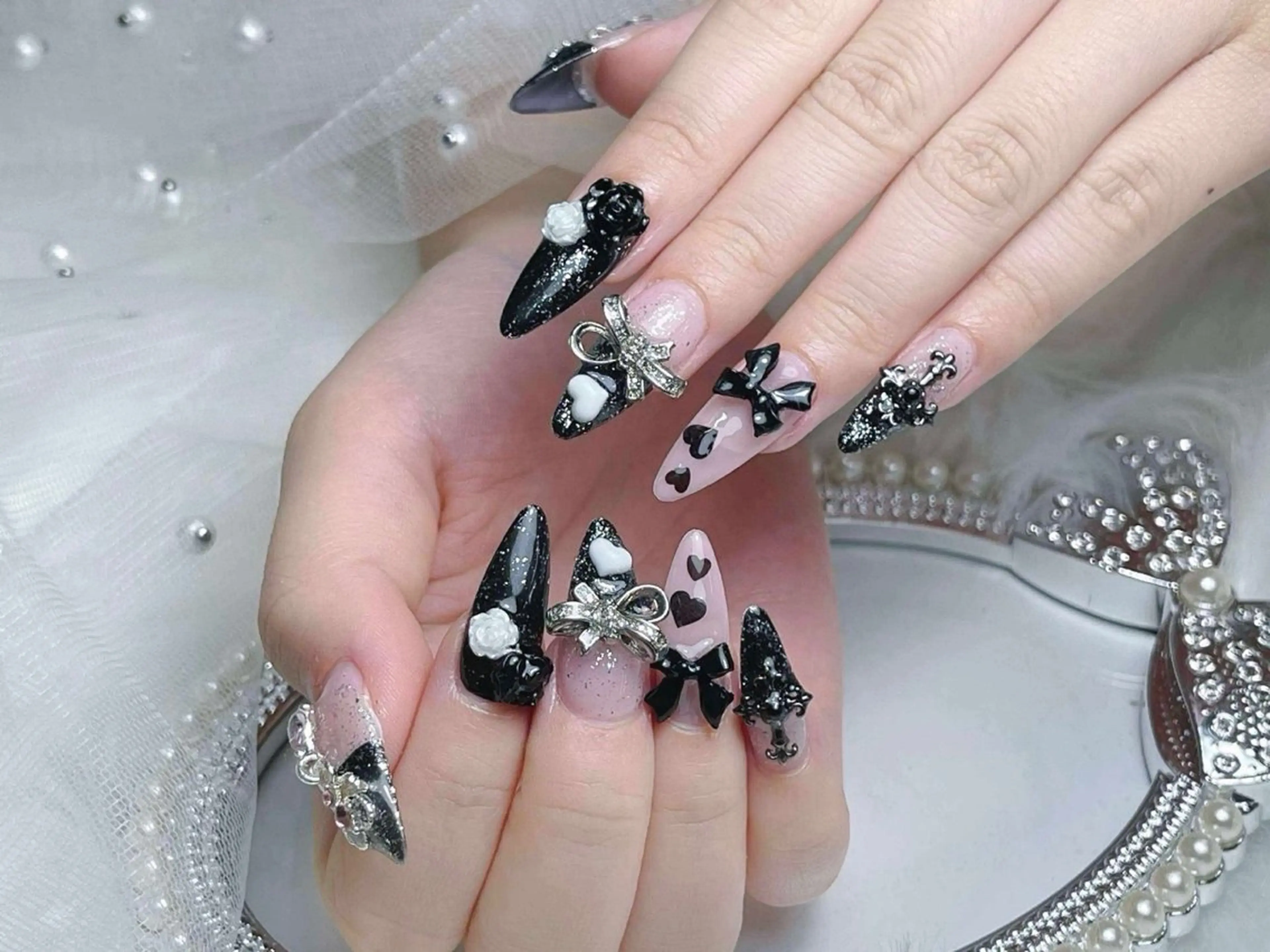 ネイル ハンドネイル ハンドケア Nova Nail Nambaのネイルデザイン