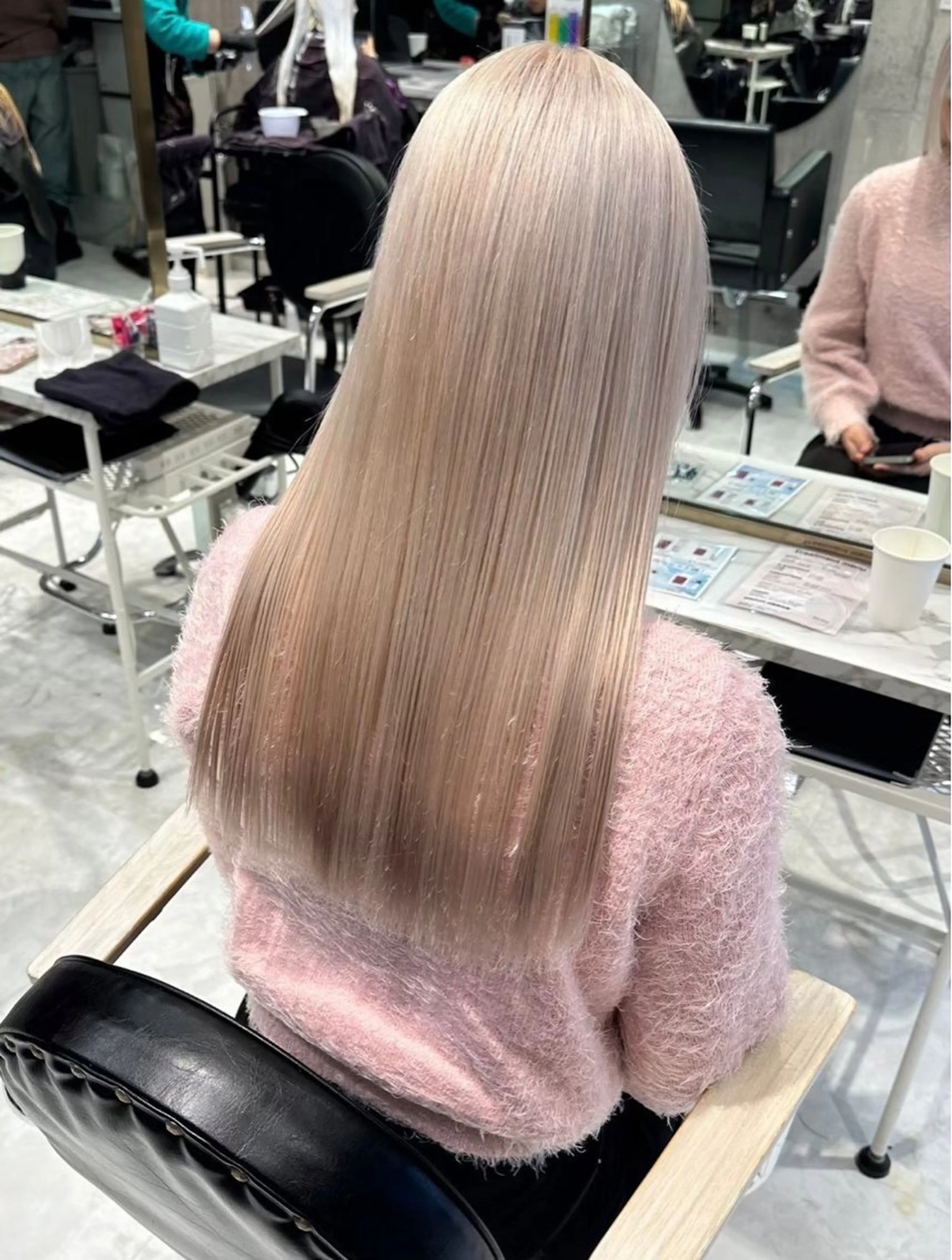 カラー 【🦋ハイトーンリタ ッチ🦋】ENAのヘアスタイル