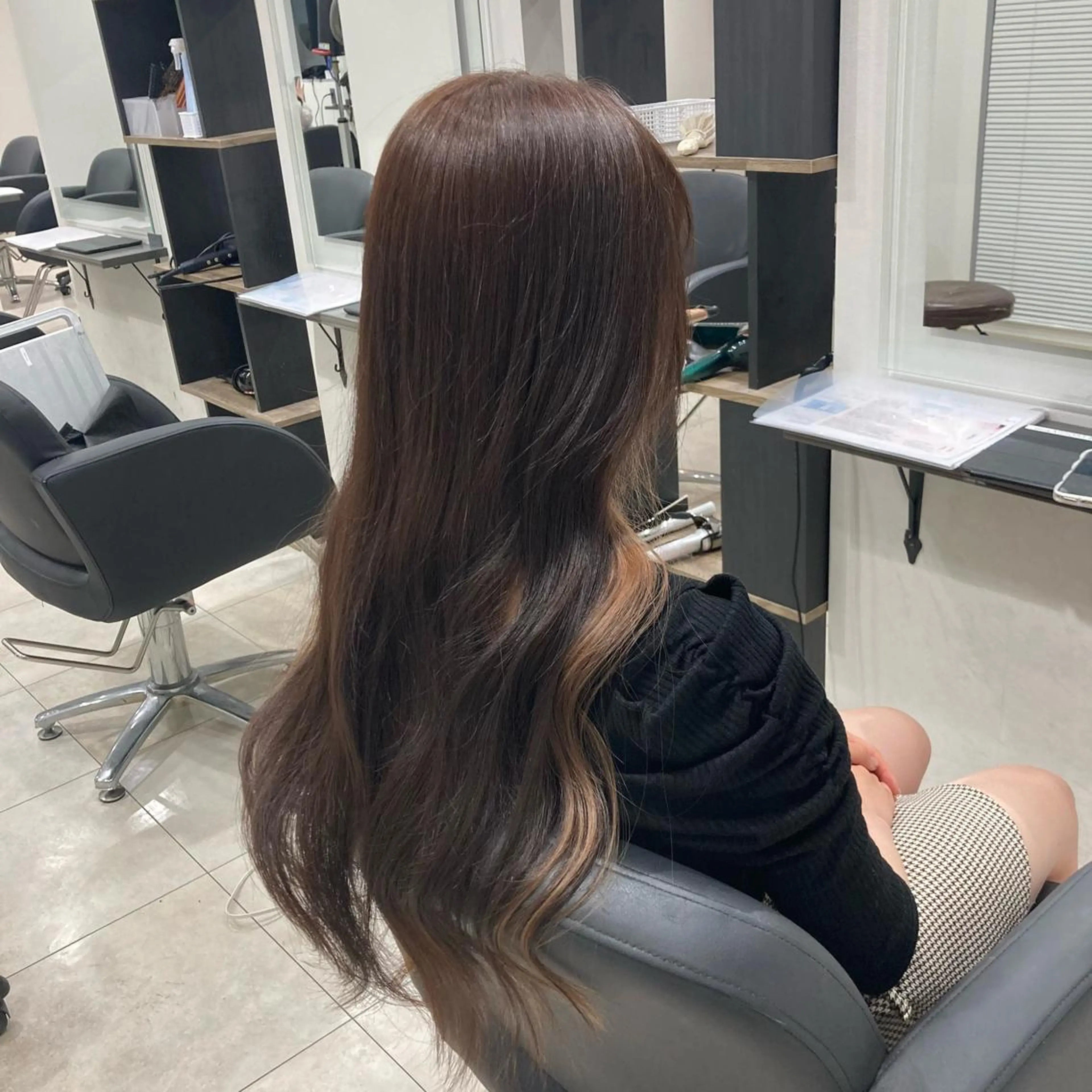 ロング カラー ブラウンカラー ヘアカラー トリートメント ピンクカラー🎀 米津 美佑のヘアスタイル