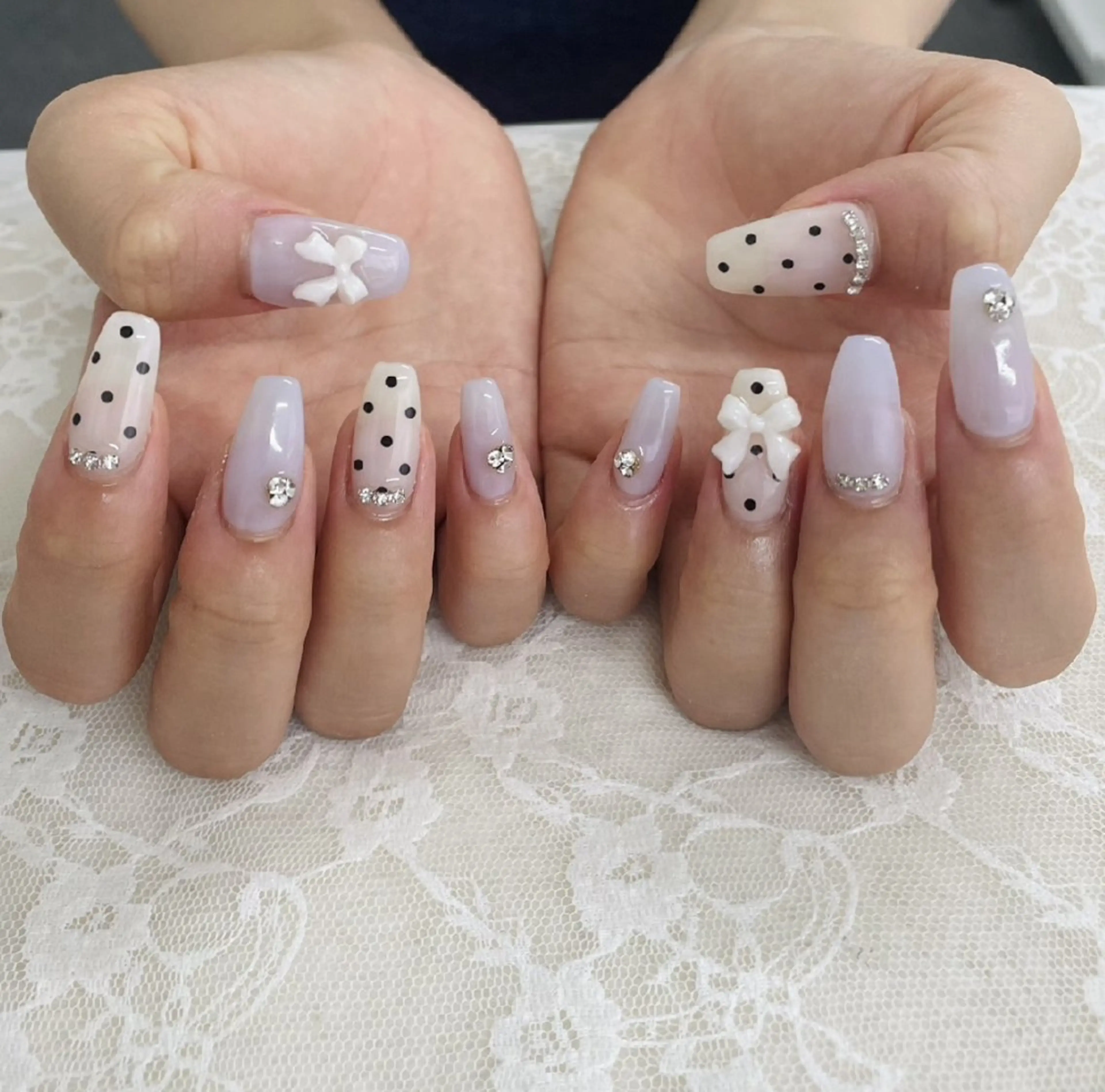 ネイル アートネイル ドット ガーリー ハンドネイル ハンドケア 心斎橋Salon Epokkuのネイルデザイン