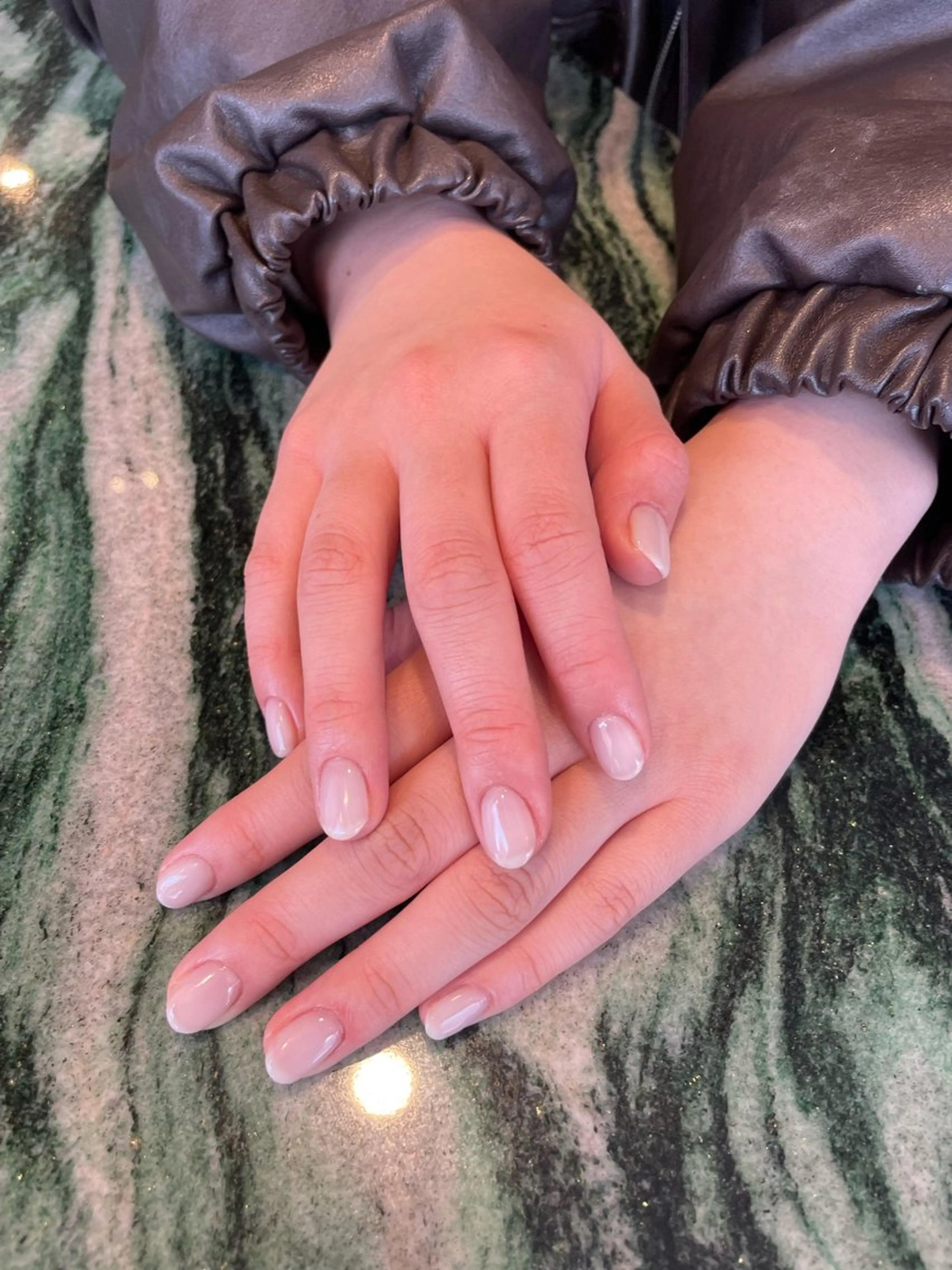 ネイル ワンカラーネイル シンプルネイル ホワイト ハンドネイル eyelash& nailsalonMのネイルデザイン