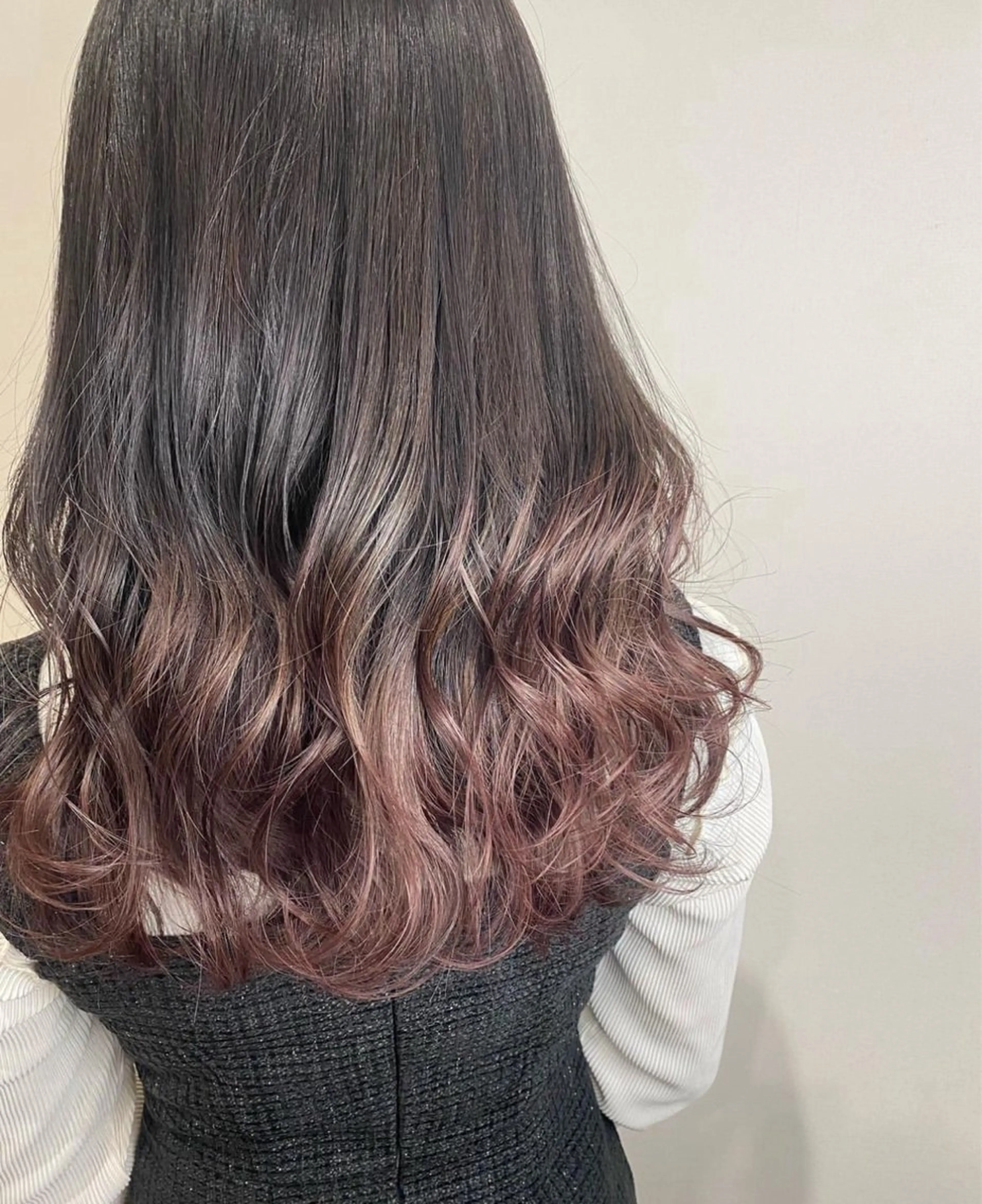 カラー 林 美月のヘアスタイル