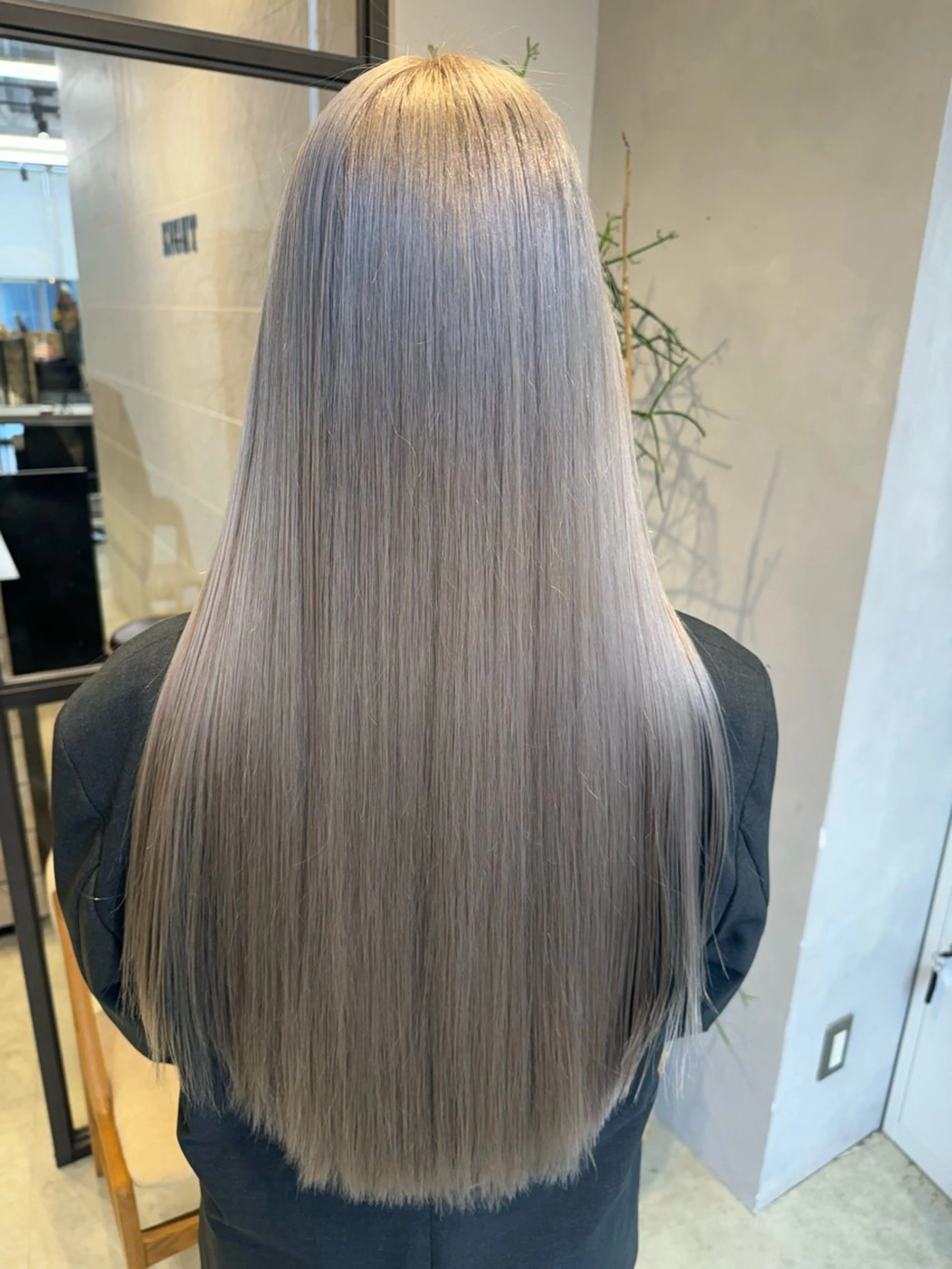 ロング カラー ブリーチ ロング カット ヘアカラー トリートメント 透明感カラー✨艶髪 制作🌱山根あゆみのヘアスタイル