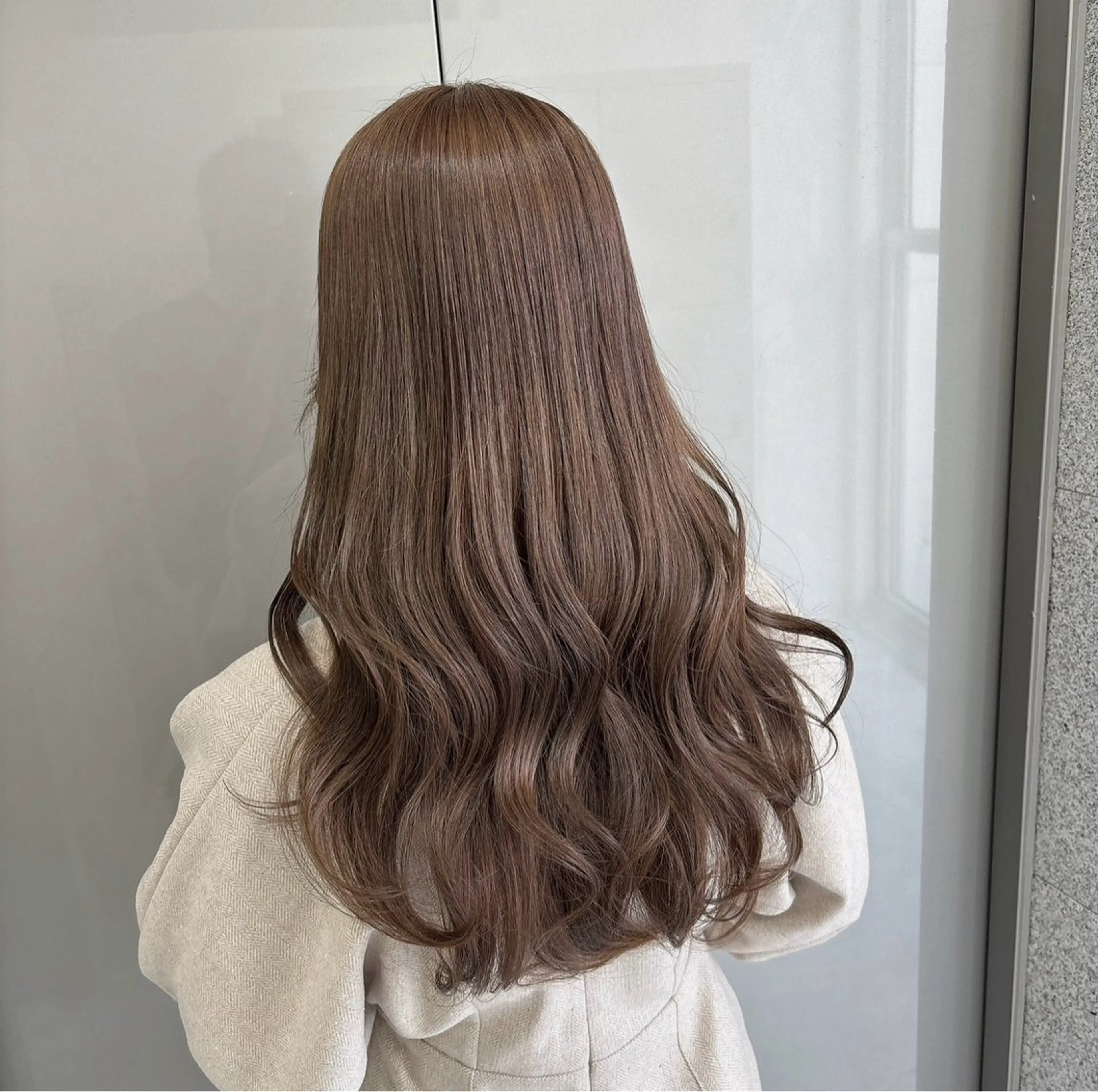 ロング カラー ヘアカラー トリートメント 盛れる上質ワンホン ヘア🤍YUME🤍のヘアスタイル