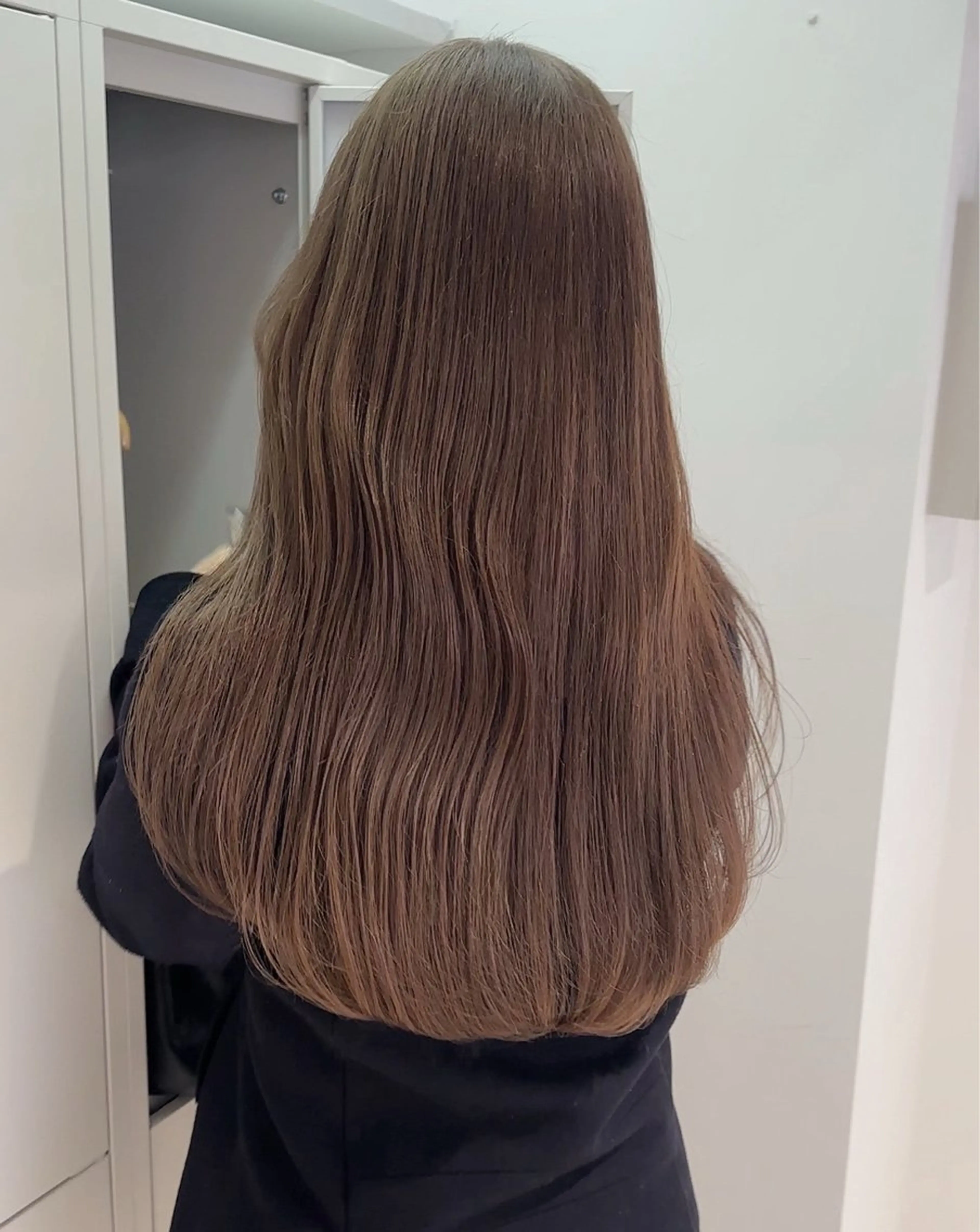 ロング カラー ブリーチ ハイトーンカラー ブリーチなしカラー ボブ ロング カット ヘアカラー トリートメント REINA☁️透明感 カラー/ぷつっと♡のヘアスタイル