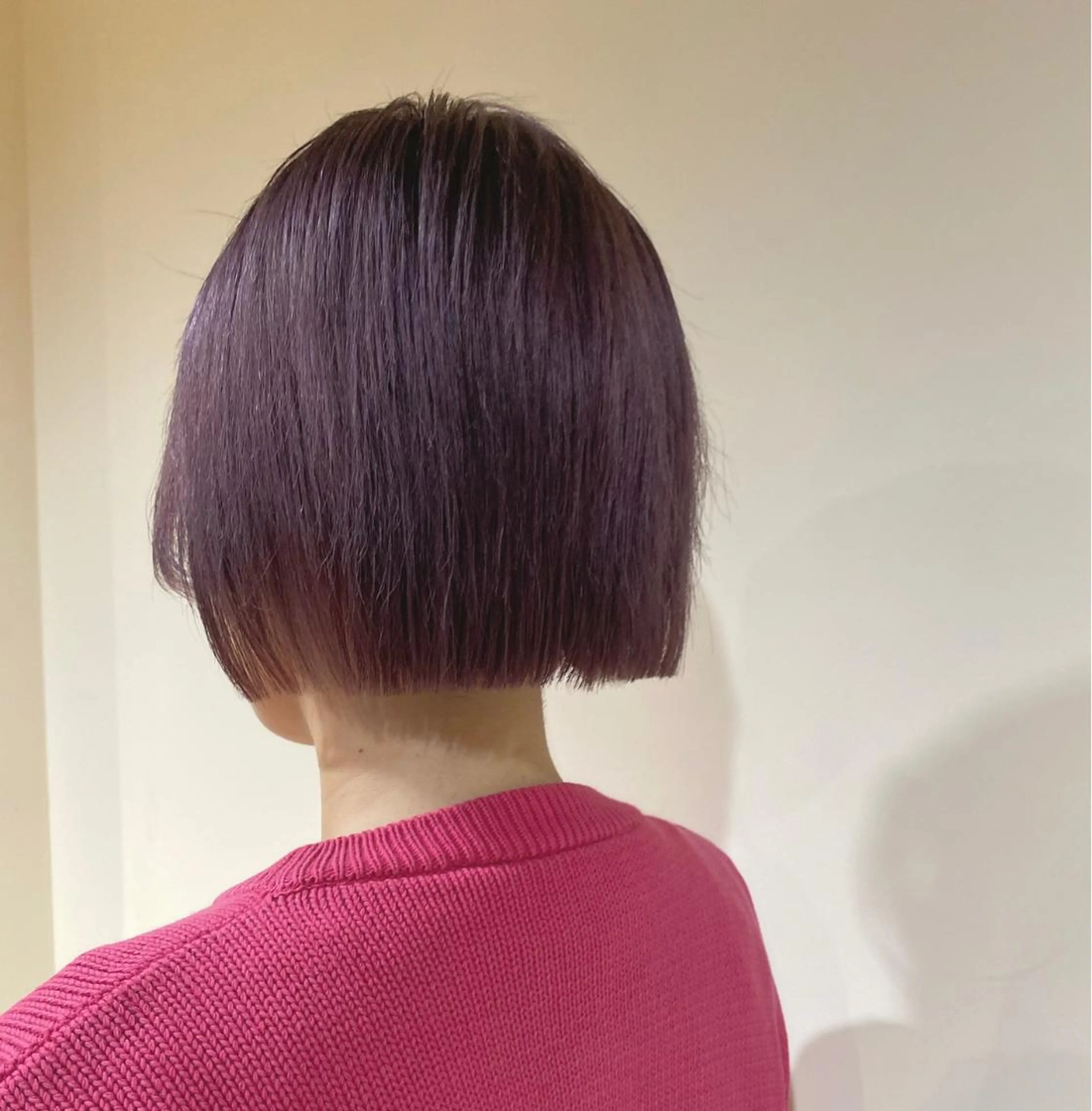 ショート カラー ピンクカラー io濱川 遥のヘアスタイル