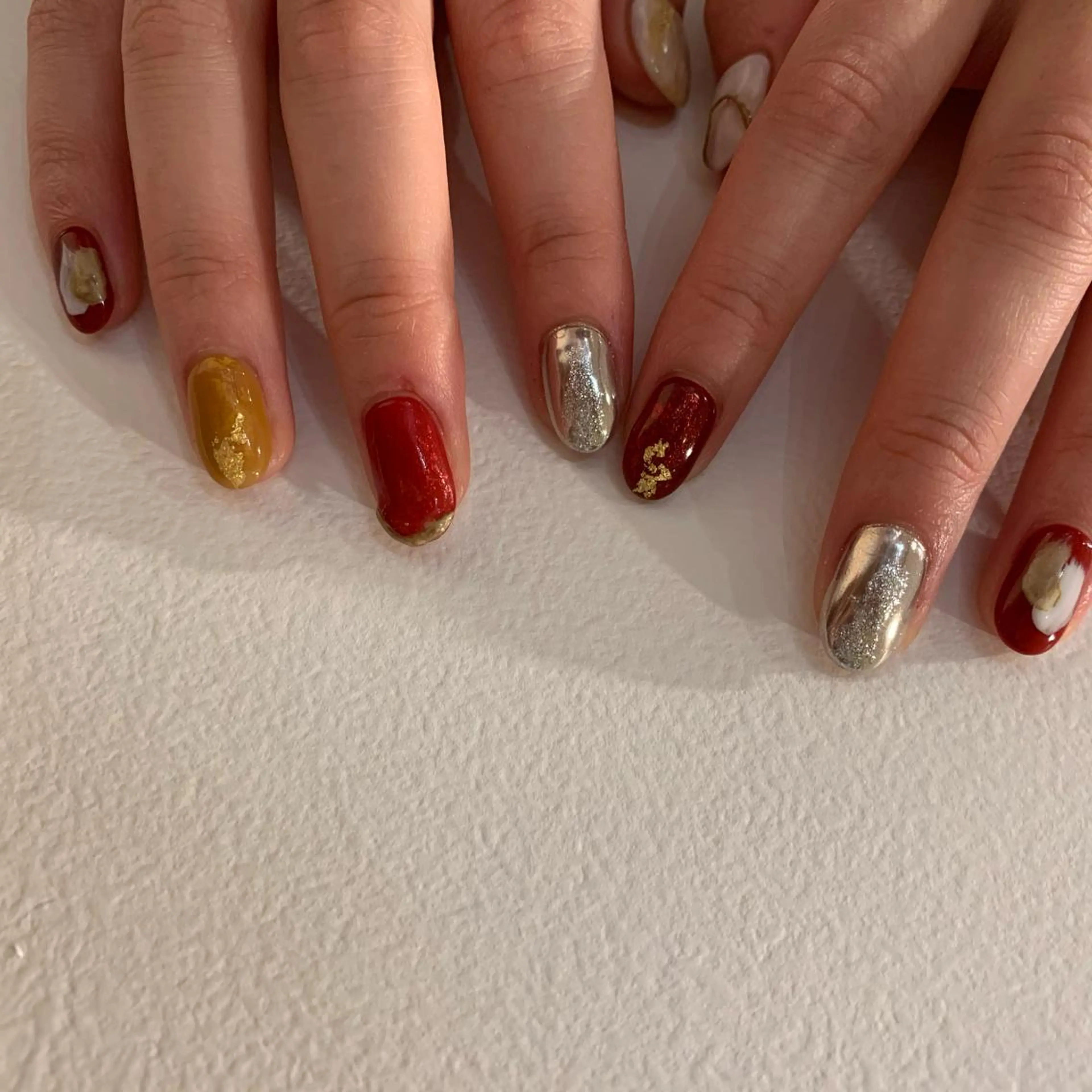 ネイル 成人式 ネイルチップ ハンドネイル 佐藤 穂乃香のネイルデザイン