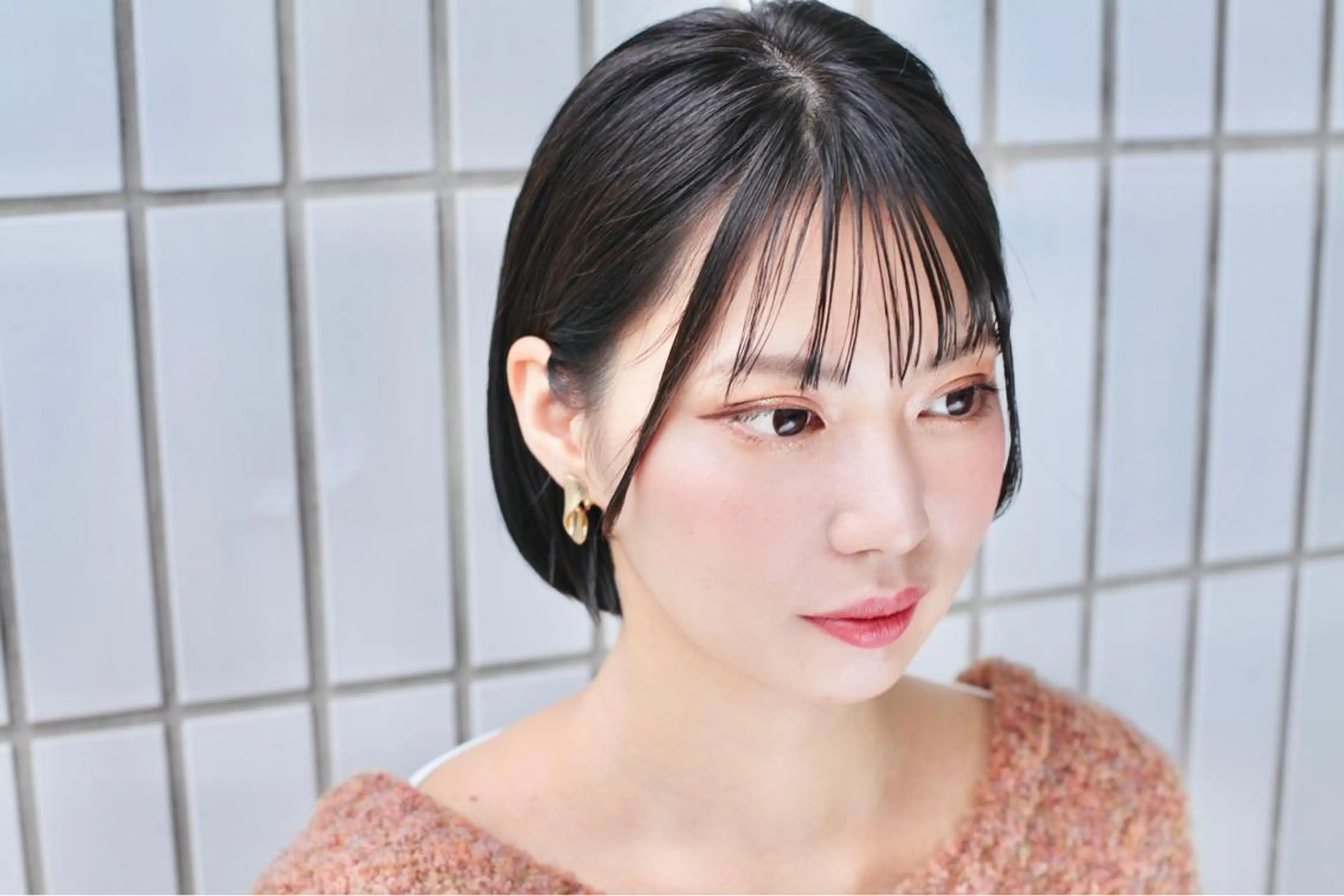 ショート アッシュ ボブ 外国人風カラー ハイライト 髪質改善 hoNua. 栄/透明感カラーのヘアスタイル