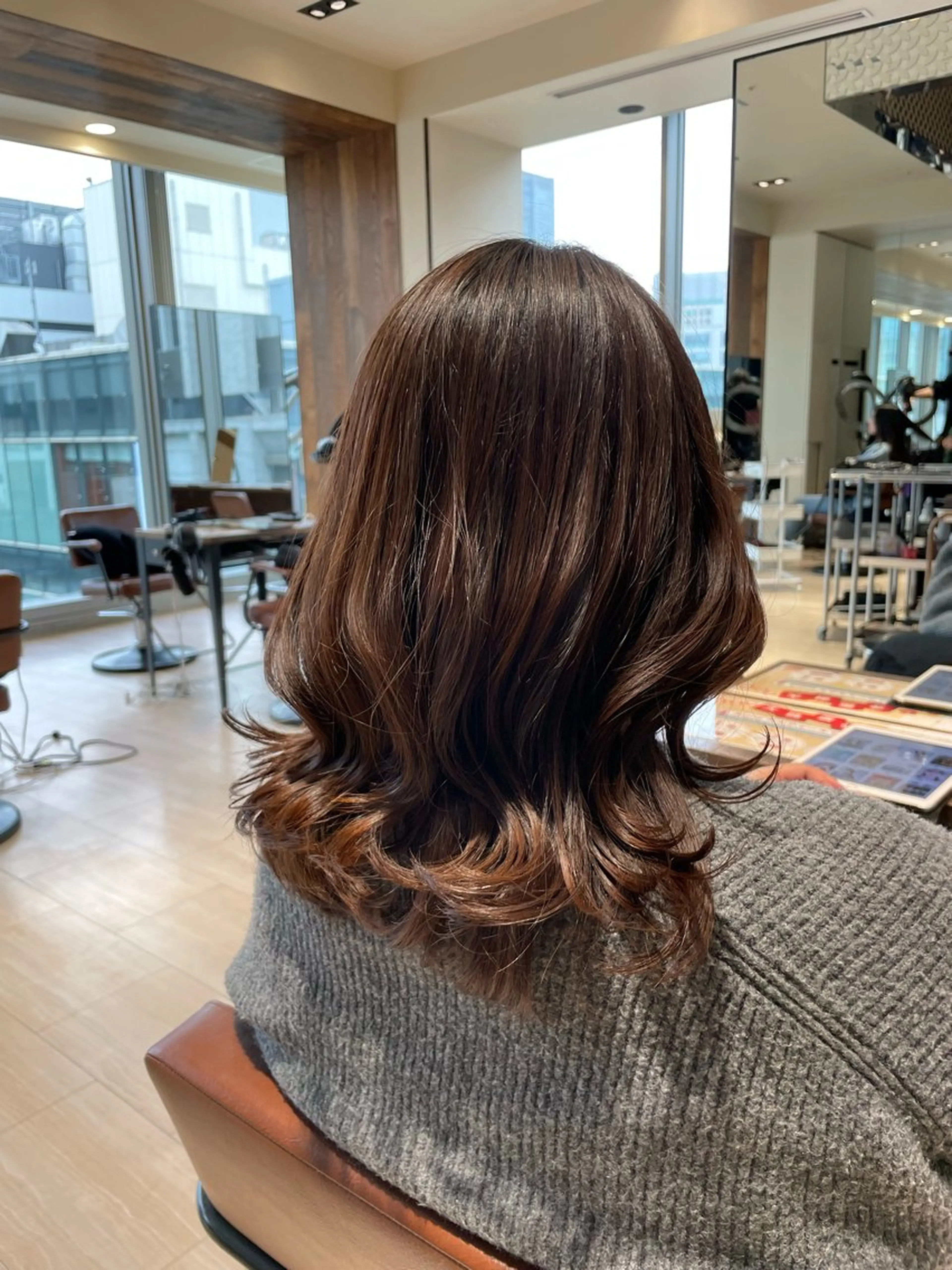 セミロング くびれヘア ヘアセット 艶カラー/アレンジ/ はまぐちうみのヘアスタイル